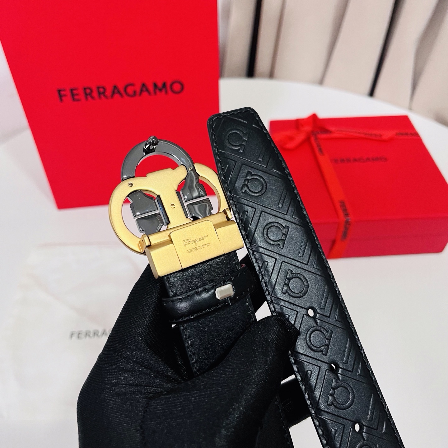 Ferragamo，菲拉格慕 ，宽度3.5cm 高级定制款男士皮带 双面进口牛皮 可双面使用 自行选择搭
