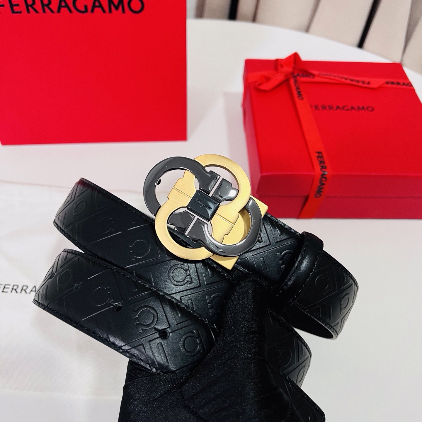 Ferragamo，菲拉格慕 ，宽度3.5cm 高级定制款男士皮带 双面进口牛皮 可双面使用 自行选择搭