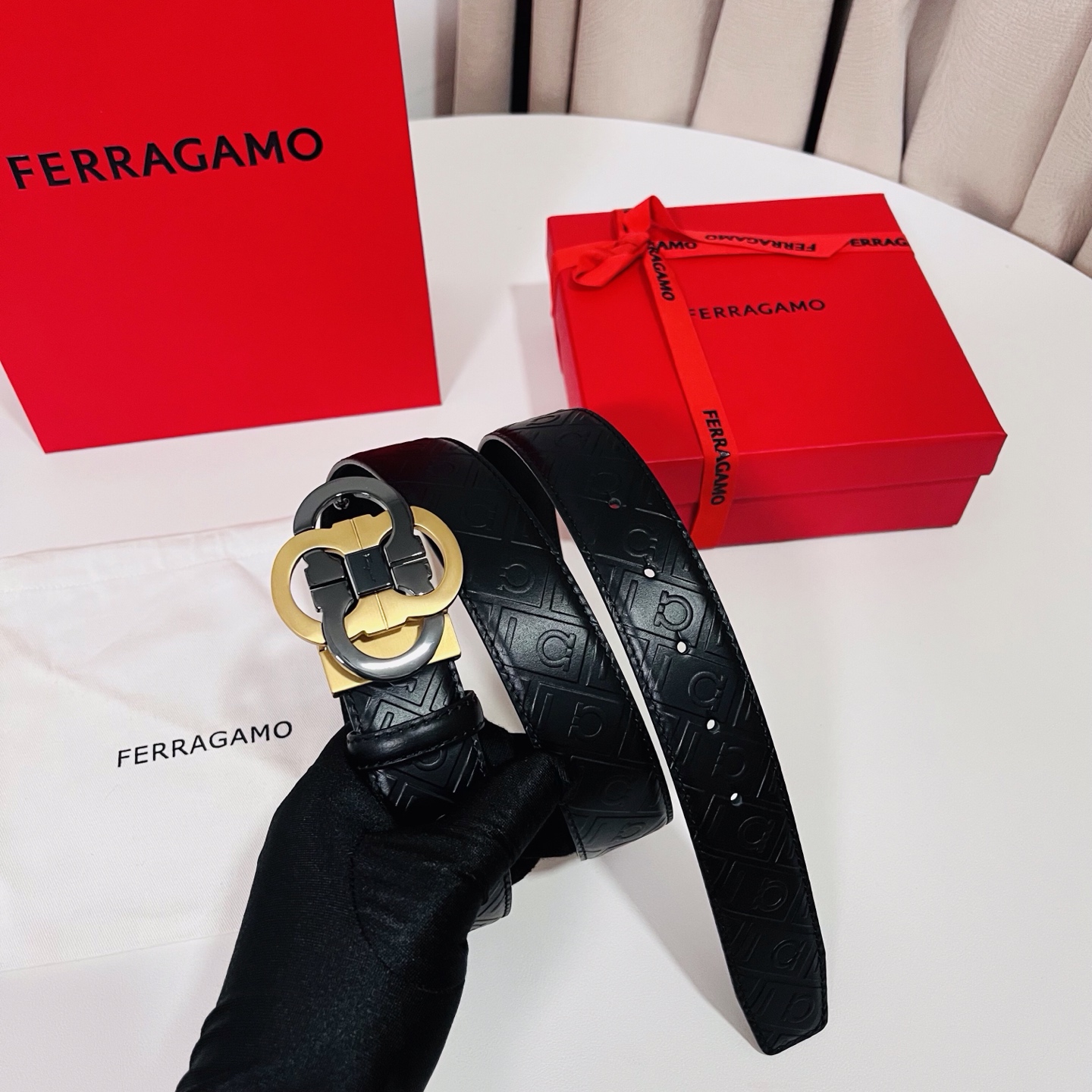 Ferragamo，菲拉格慕 ，宽度3.5cm 高级定制款男士皮带 双面进口牛皮 可双面使用 自行选择搭