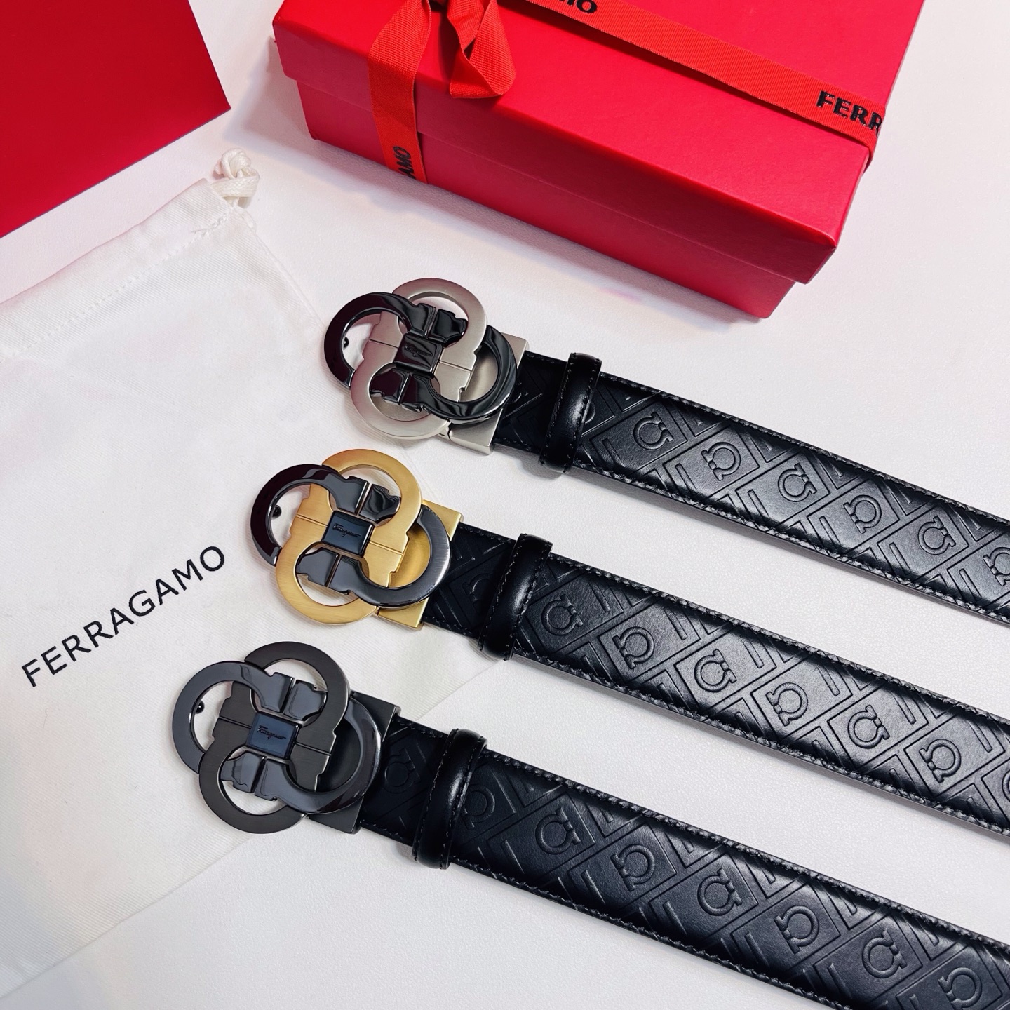 Ferragamo，菲拉格慕 ，宽度3.5cm 高级定制款男士皮带 双面进口牛皮 可双面使用 自行选择搭