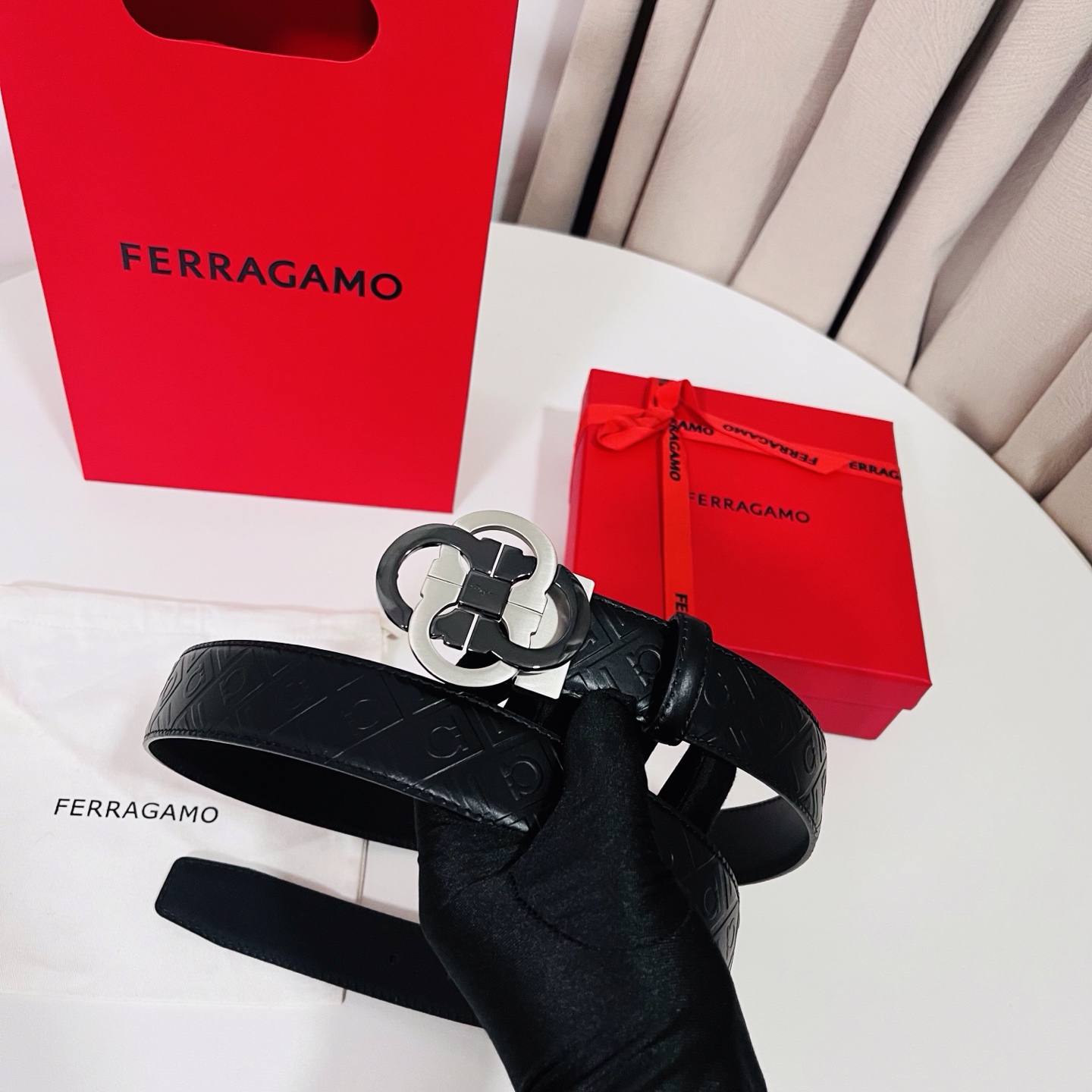 Ferragamo，菲拉格慕 ，宽度3.5cm 高级定制款男士皮带 双面进口牛皮 可双面使用 自行选择搭