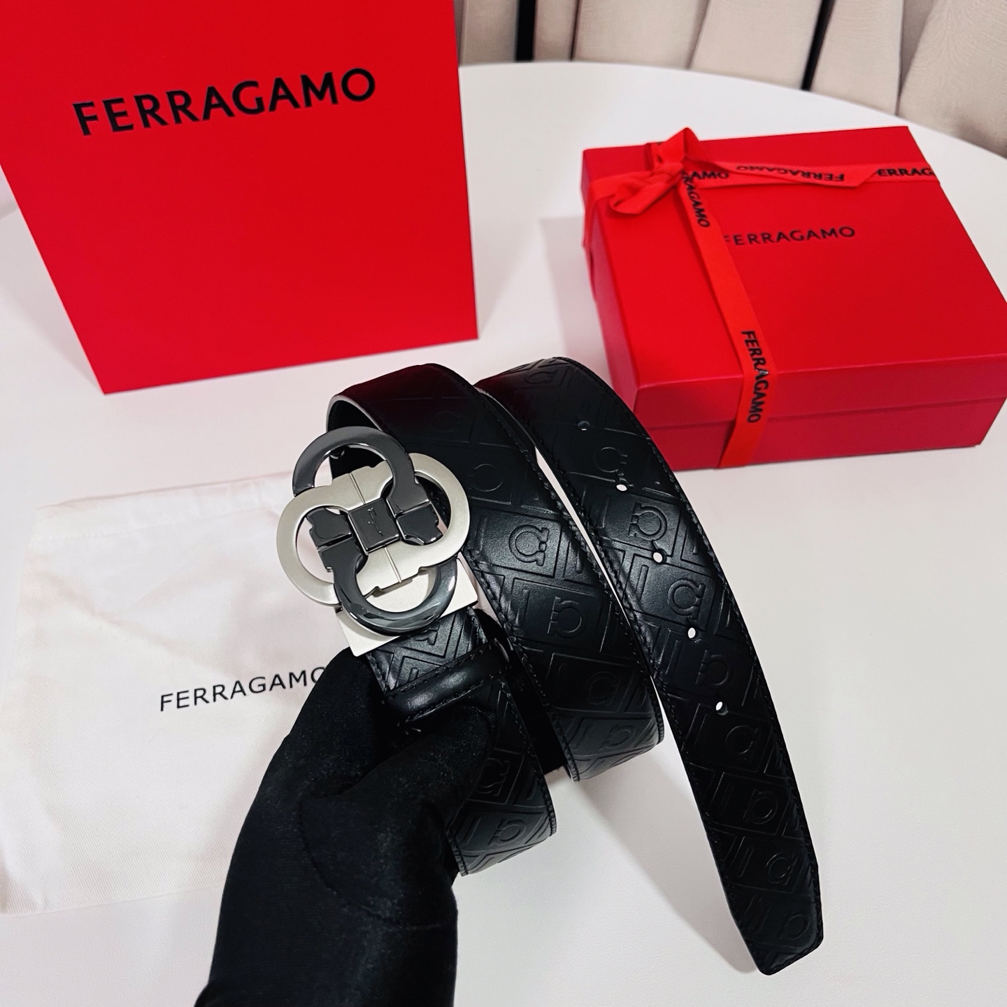 Ferragamo，菲拉格慕 ，宽度3.5cm 高级定制款男士皮带 双面进口牛皮 可双面使用 自行选择搭