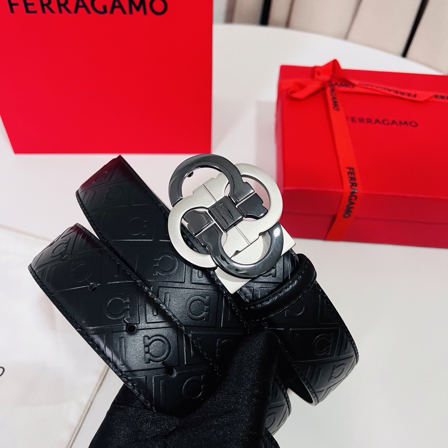 Ferragamo，菲拉格慕 ，宽度3.5cm 高级定制款男士皮带 双面进口牛皮 可双面使用 自行选择搭
