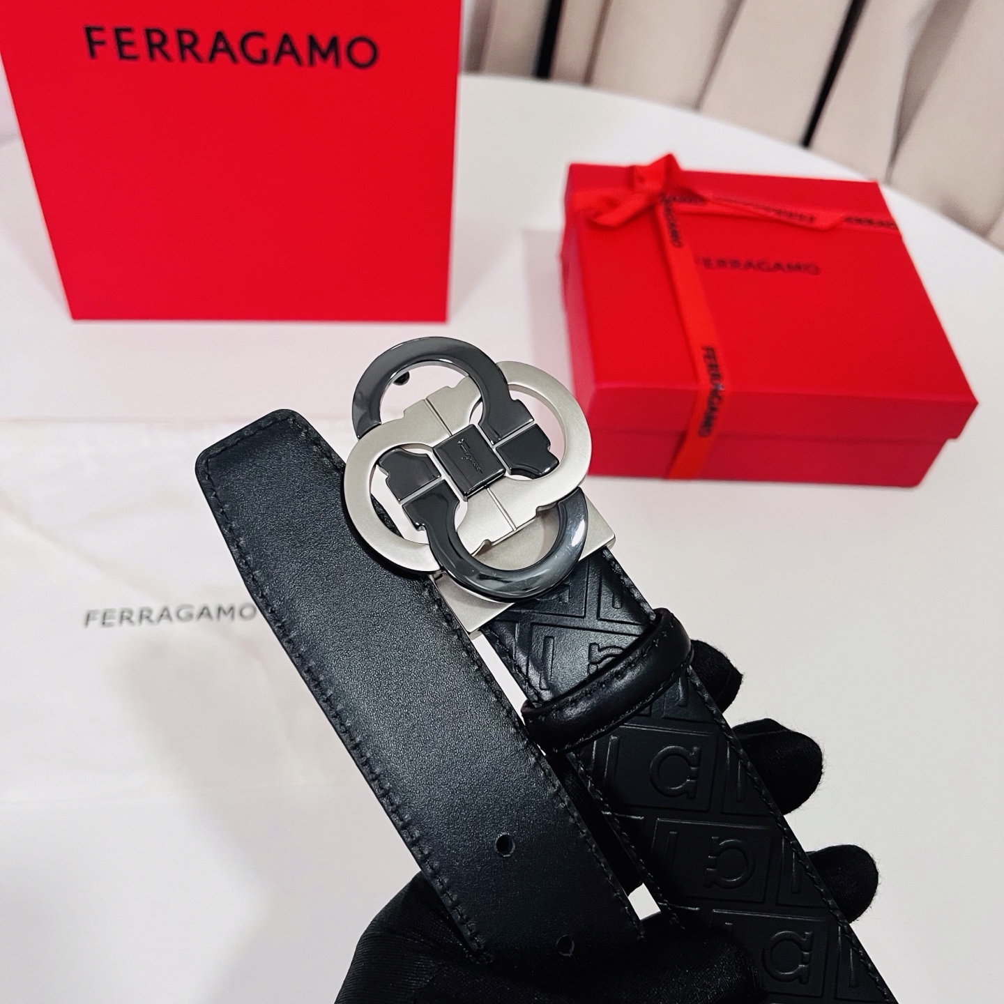 Ferragamo，菲拉格慕 ，宽度3.5cm 高级定制款男士皮带 双面进口牛皮 可双面使用 自行选择搭