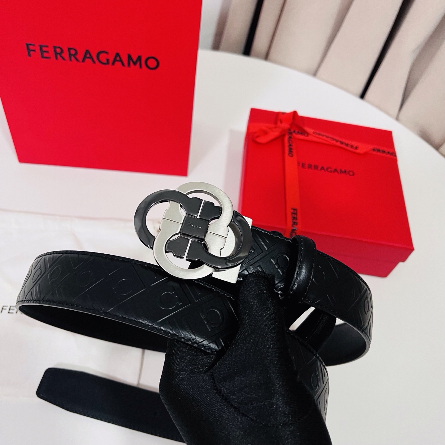 Ferragamo，菲拉格慕 ，宽度3.5cm 高级定制款男士皮带 双面进口牛皮 可双面使用 自行选择搭
