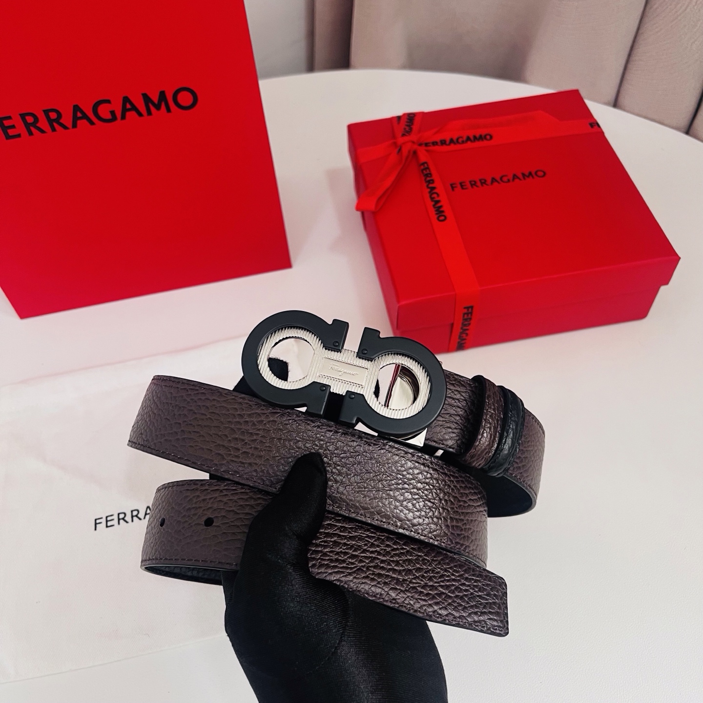 Ferragamo，菲拉格慕 ，宽度3.5cm 高级定制款男士皮带 黑咖双面进口牛皮 可双面使用 自行选