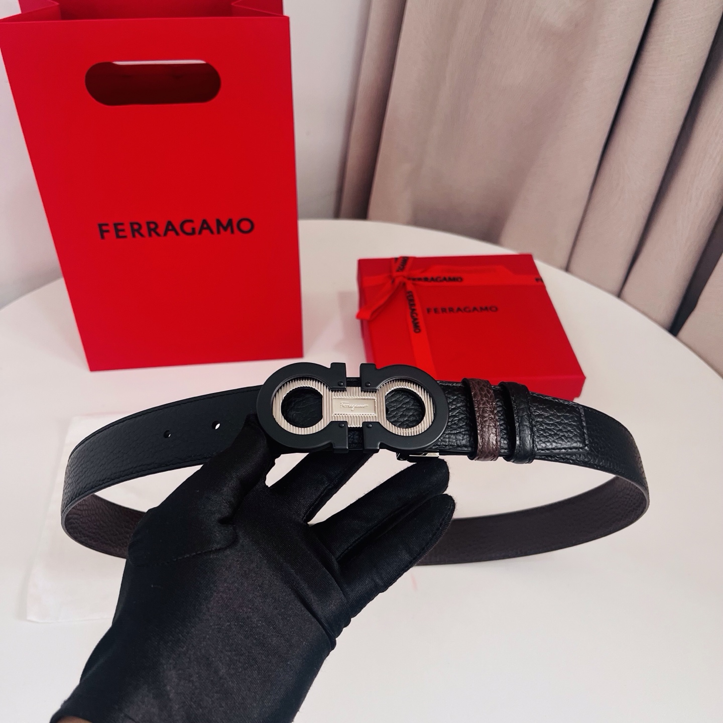 Ferragamo，菲拉格慕 ，宽度3.5cm 高级定制款男士皮带 黑咖双面进口牛皮 可双面使用 自行选