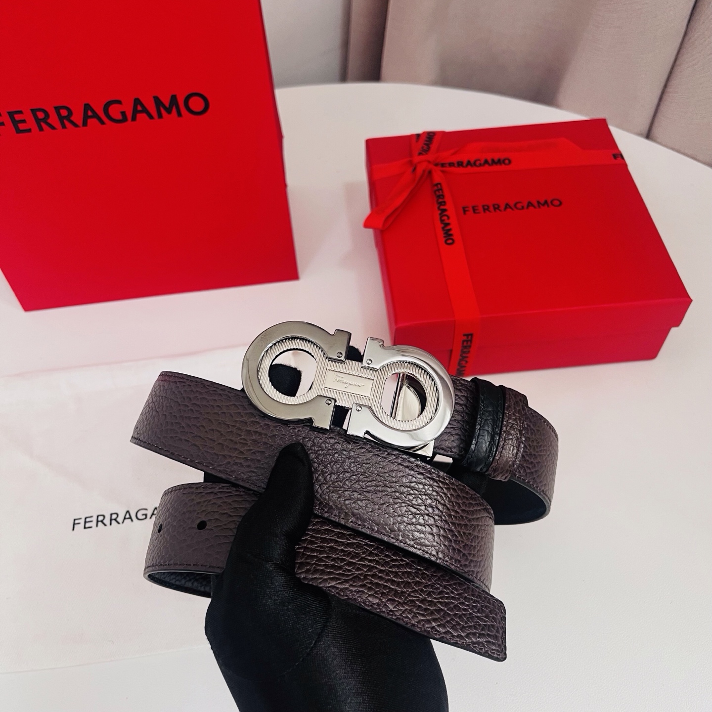 Ferragamo，菲拉格慕 ，宽度3.5cm 高级定制款男士皮带 黑咖双面进口牛皮 可双面使用 自行选