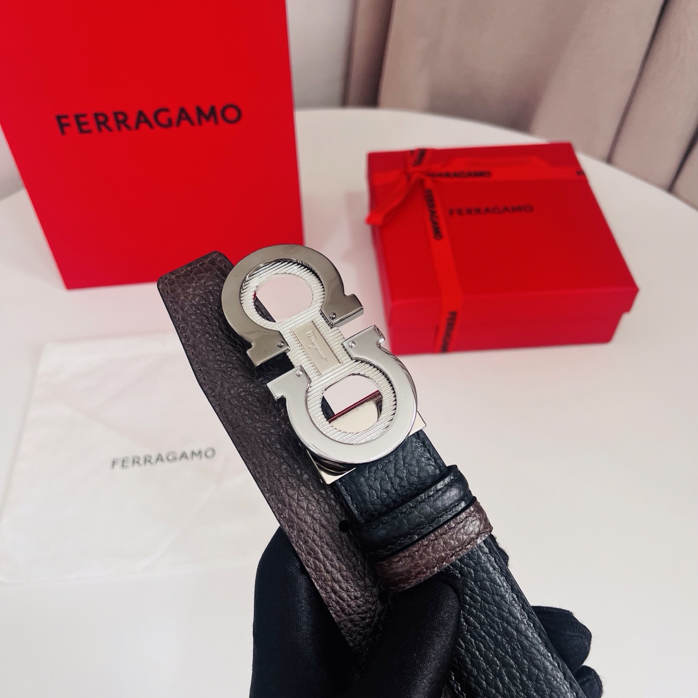 Ferragamo，菲拉格慕 ，宽度3.5cm 高级定制款男士皮带 黑咖双面进口牛皮 可双面使用 自行选
