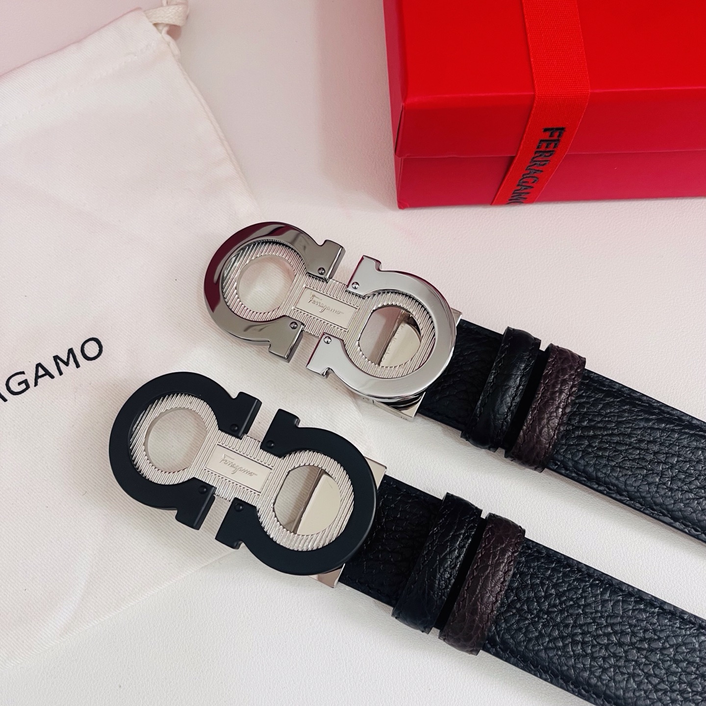 Ferragamo，菲拉格慕 ，宽度3.5cm 高级定制款男士皮带 黑咖双面进口牛皮 可双面使用 自行选