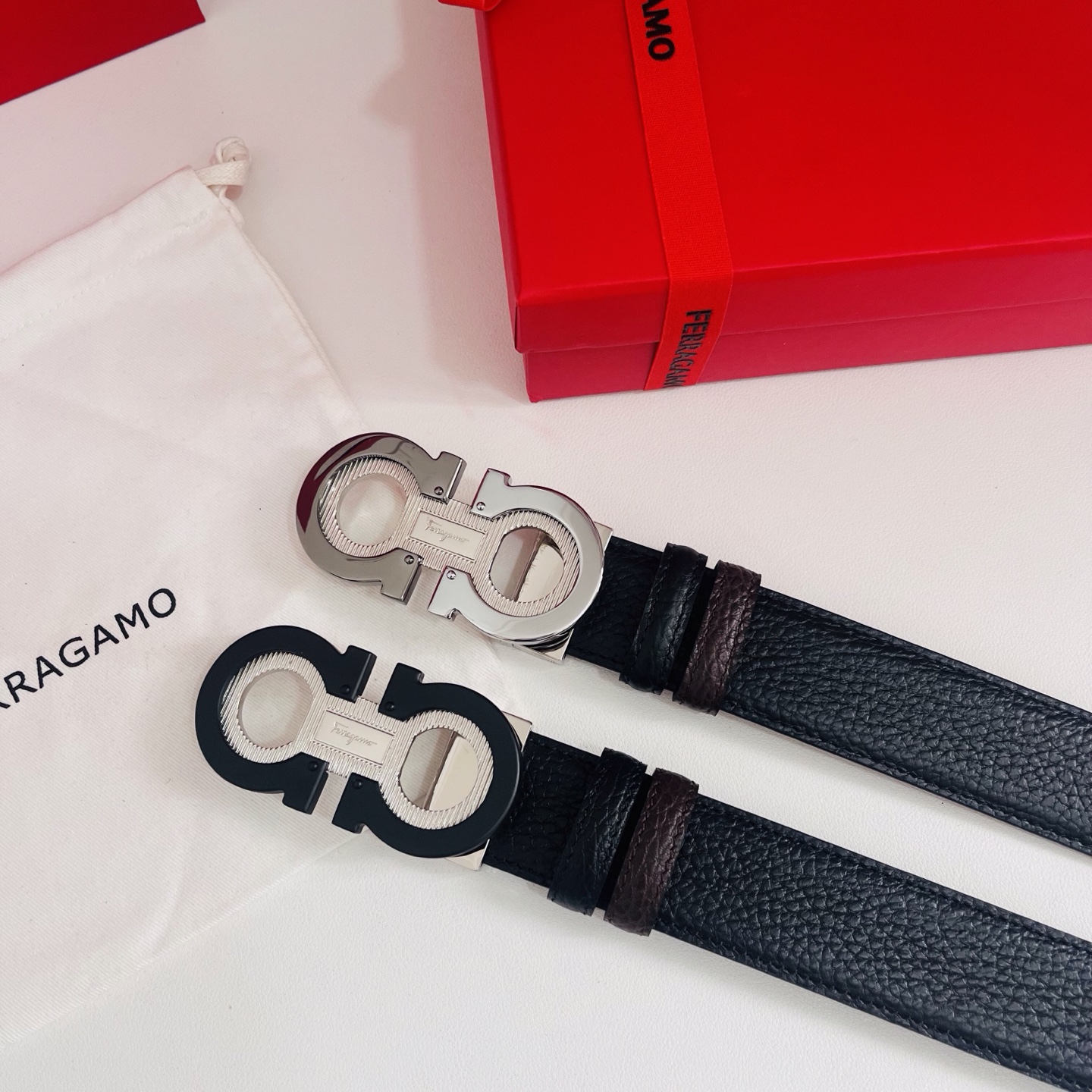 Ferragamo，菲拉格慕 ，宽度3.5cm 高级定制款男士皮带 黑咖双面进口牛皮 可双面使用 自行选