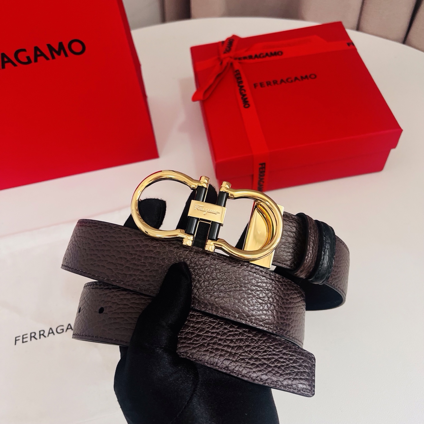 Ferragamo，菲拉格慕 ，宽度3.5cm 高级定制款男士皮带 黑咖双面进口牛皮 可双面使用 自行选