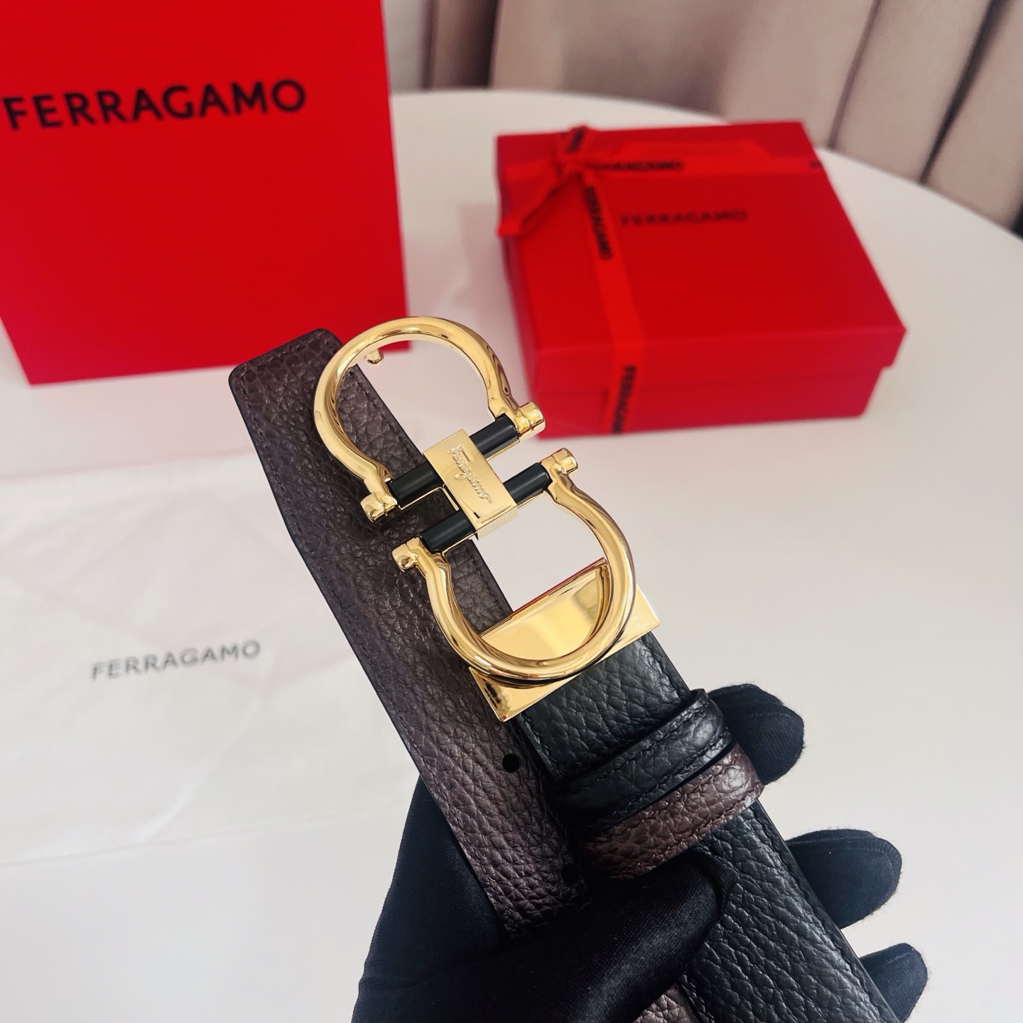 Ferragamo，菲拉格慕 ，宽度3.5cm 高级定制款男士皮带 黑咖双面进口牛皮 可双面使用 自行选