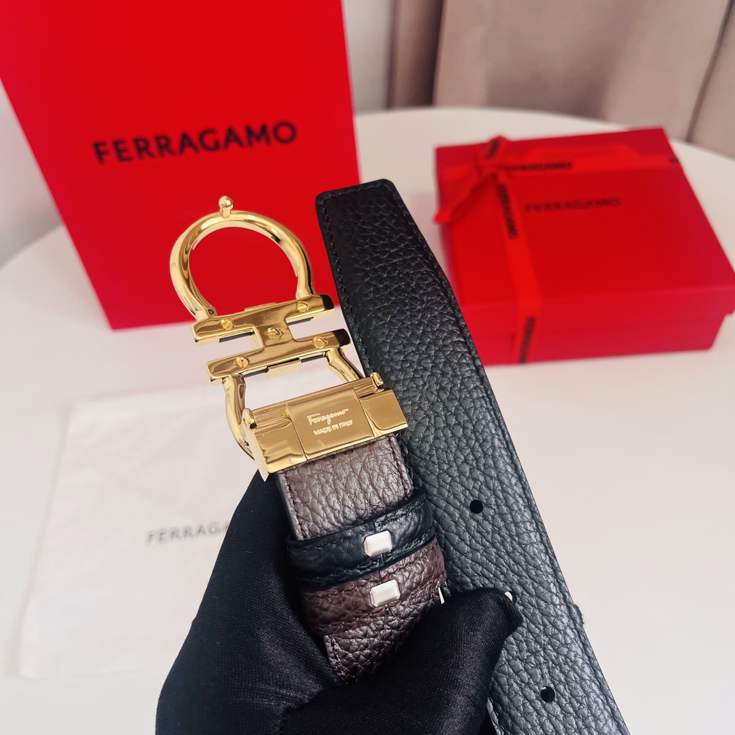 Ferragamo，菲拉格慕 ，宽度3.5cm 高级定制款男士皮带 黑咖双面进口牛皮 可双面使用 自行选