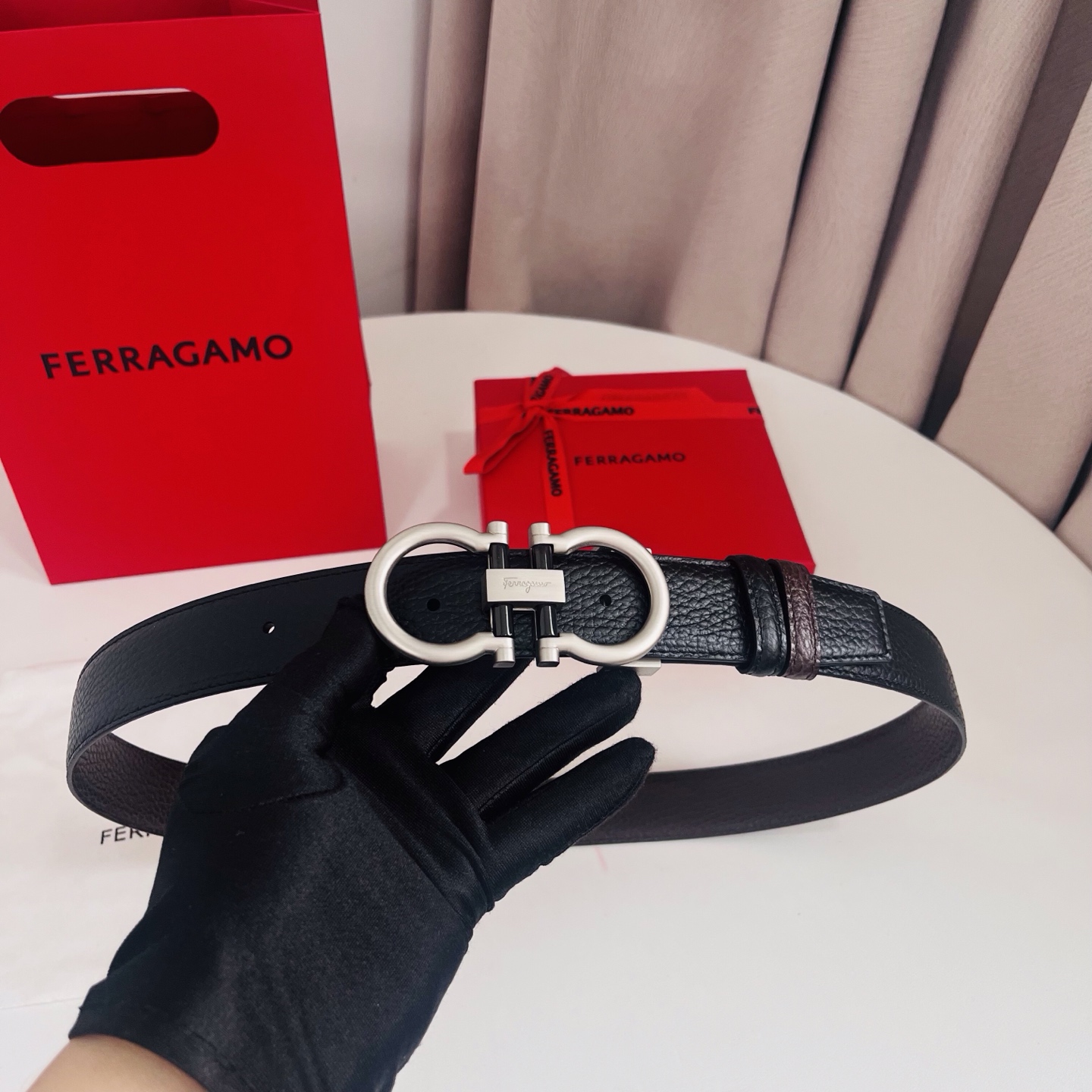 Ferragamo，菲拉格慕 ，宽度3.5cm 高级定制款男士皮带 黑咖双面进口牛皮 可双面使用 自行选