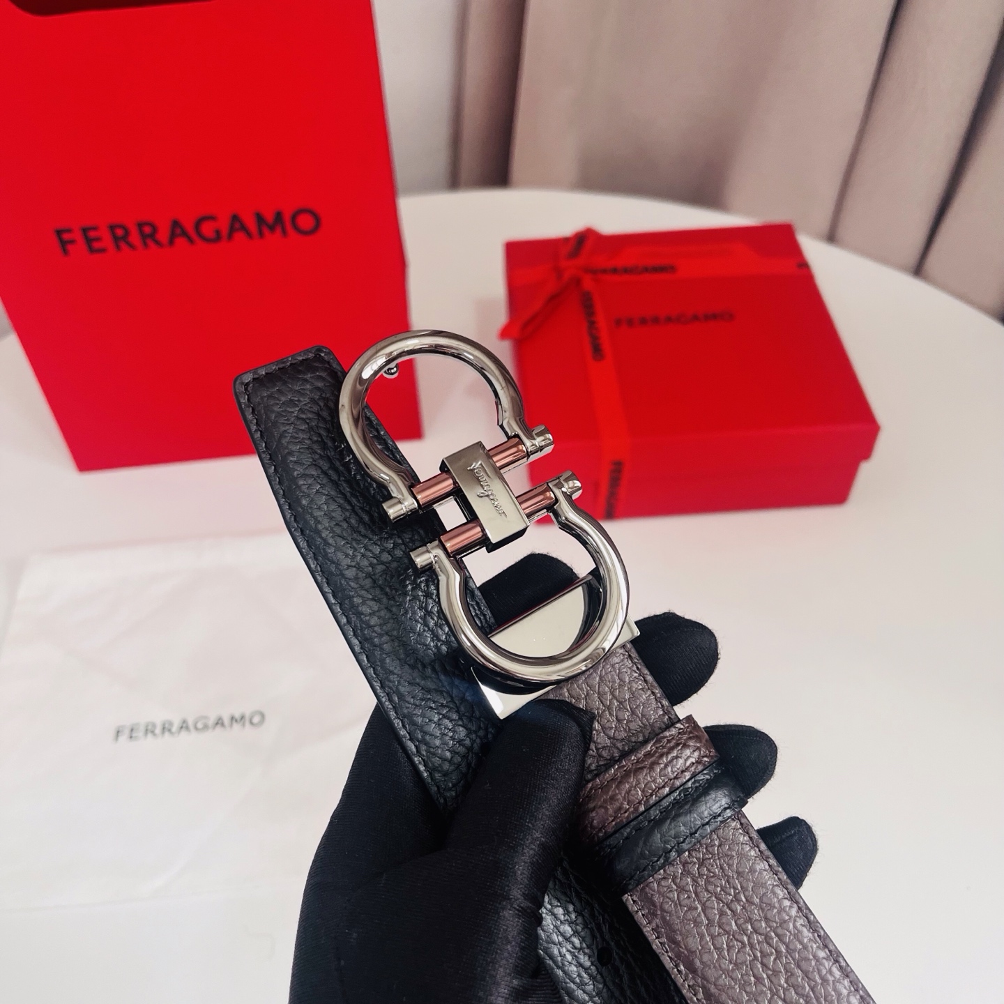Ferragamo，菲拉格慕 ，宽度3.5cm 高级定制款男士皮带 黑咖双面进口牛皮 可双面使用 自行选