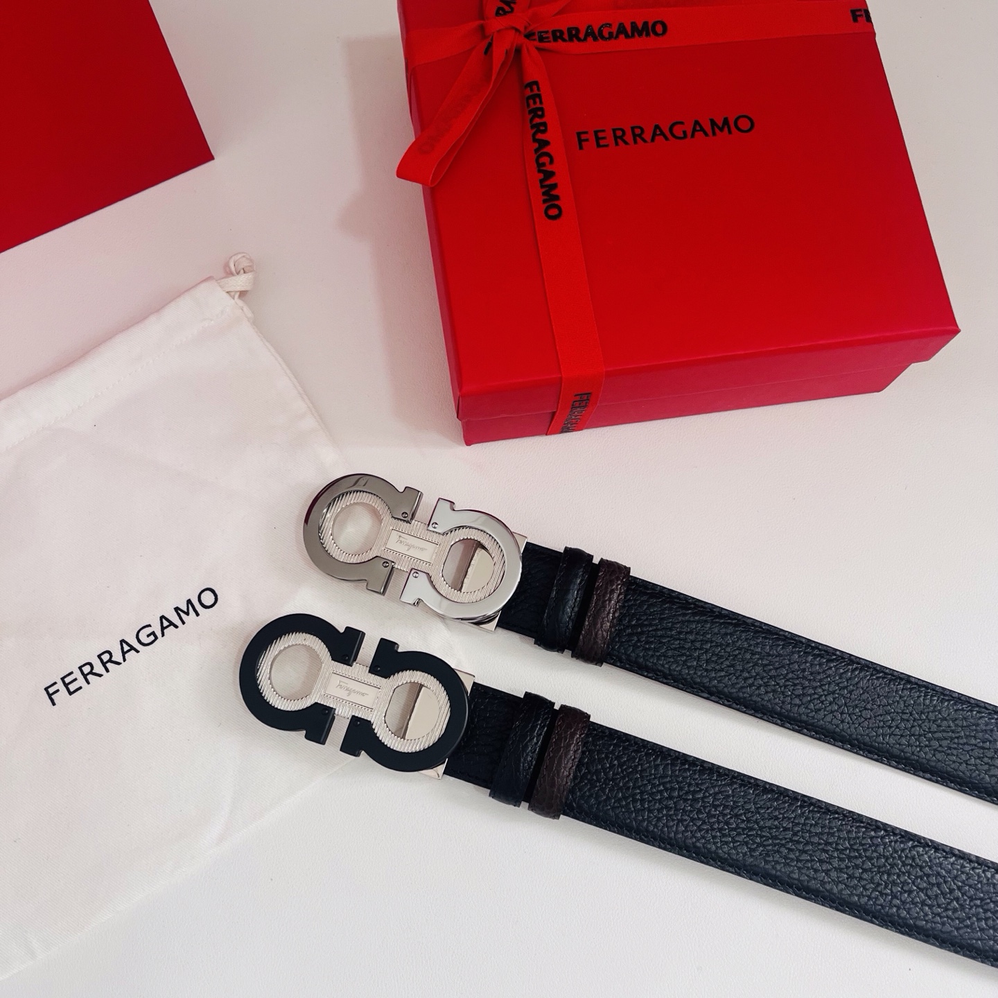 Ferragamo，菲拉格慕 ，宽度3.5cm 高级定制款男士皮带 黑咖双面进口牛皮 可双面使用 自行选