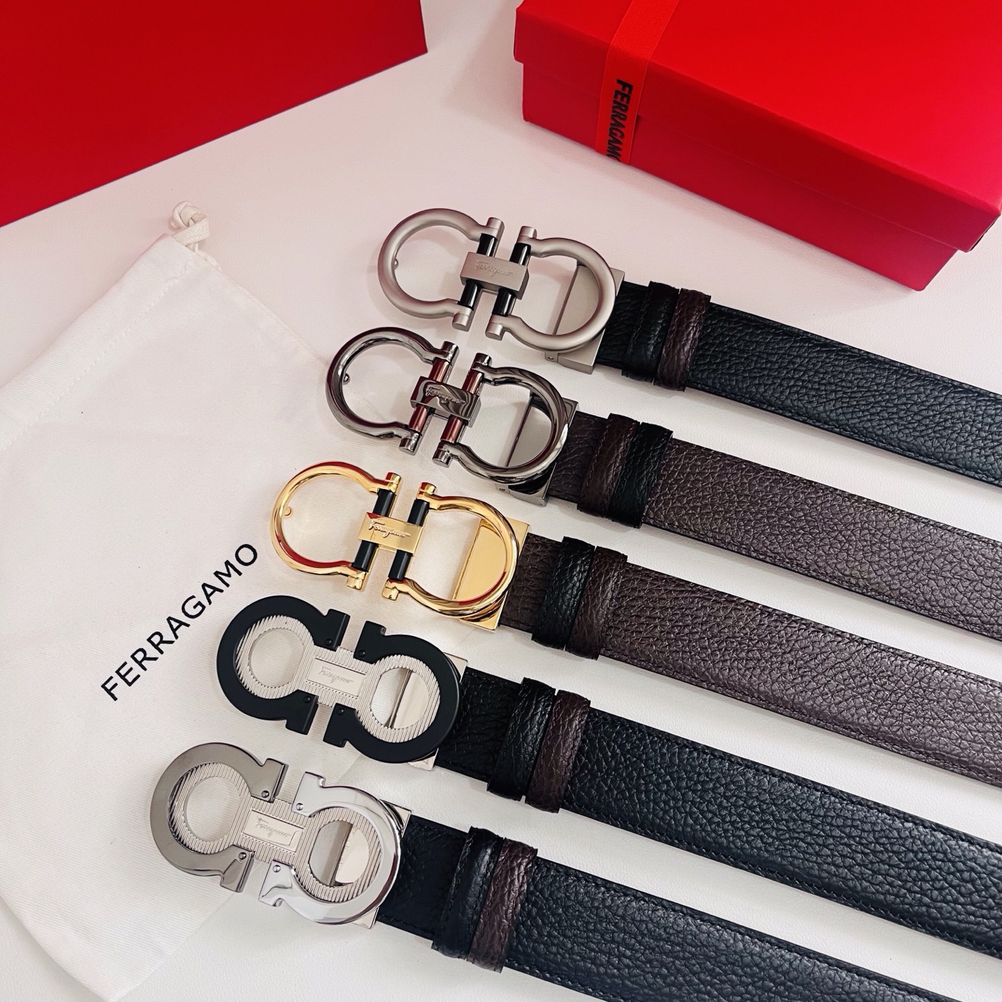 Ferragamo，菲拉格慕 ，宽度3.5cm 高级定制款男士皮带 黑咖双面进口牛皮 可双面使用 自行选