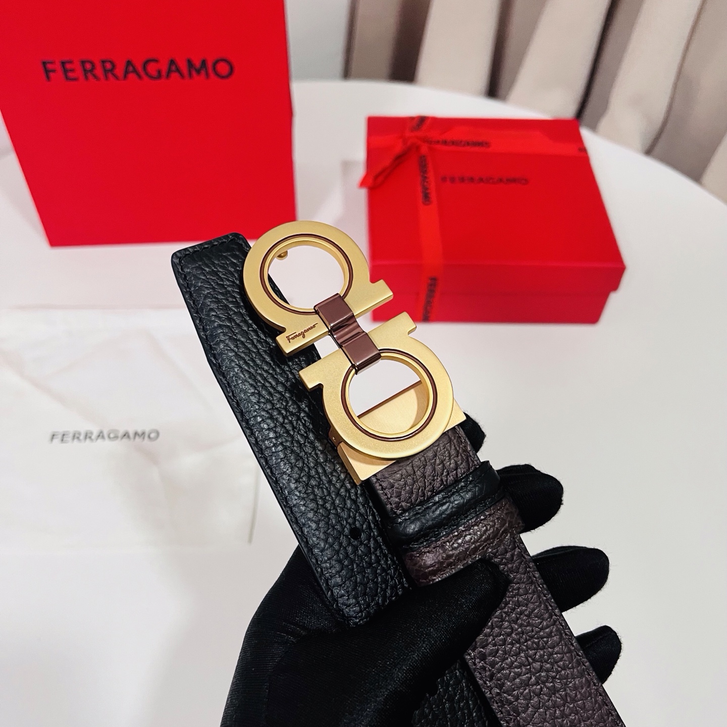 Ferragamo，菲拉格慕 ，宽度3.5cm 高级定制款男士皮带 黑咖双面进口牛皮 可双面使用 自行选