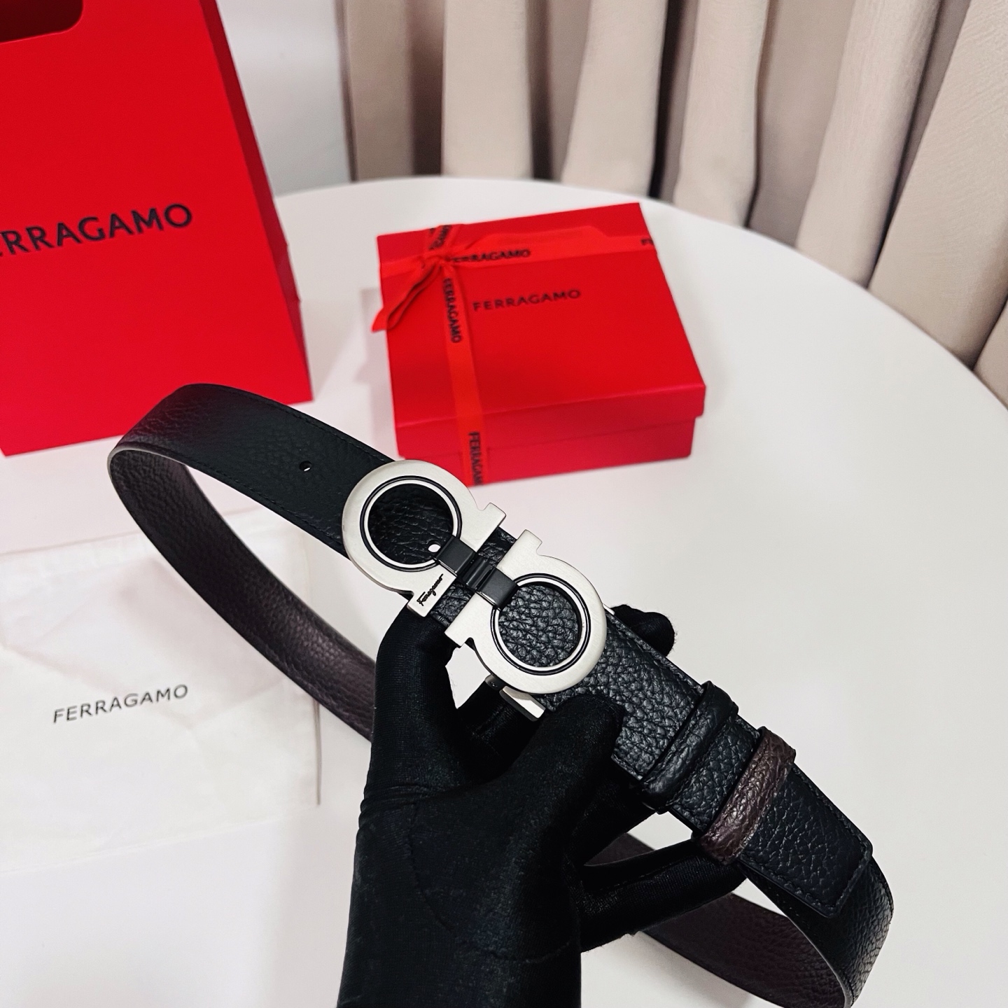 Ferragamo，菲拉格慕 ，宽度3.5cm 高级定制款男士皮带 黑咖双面进口牛皮 可双面使用 自行选