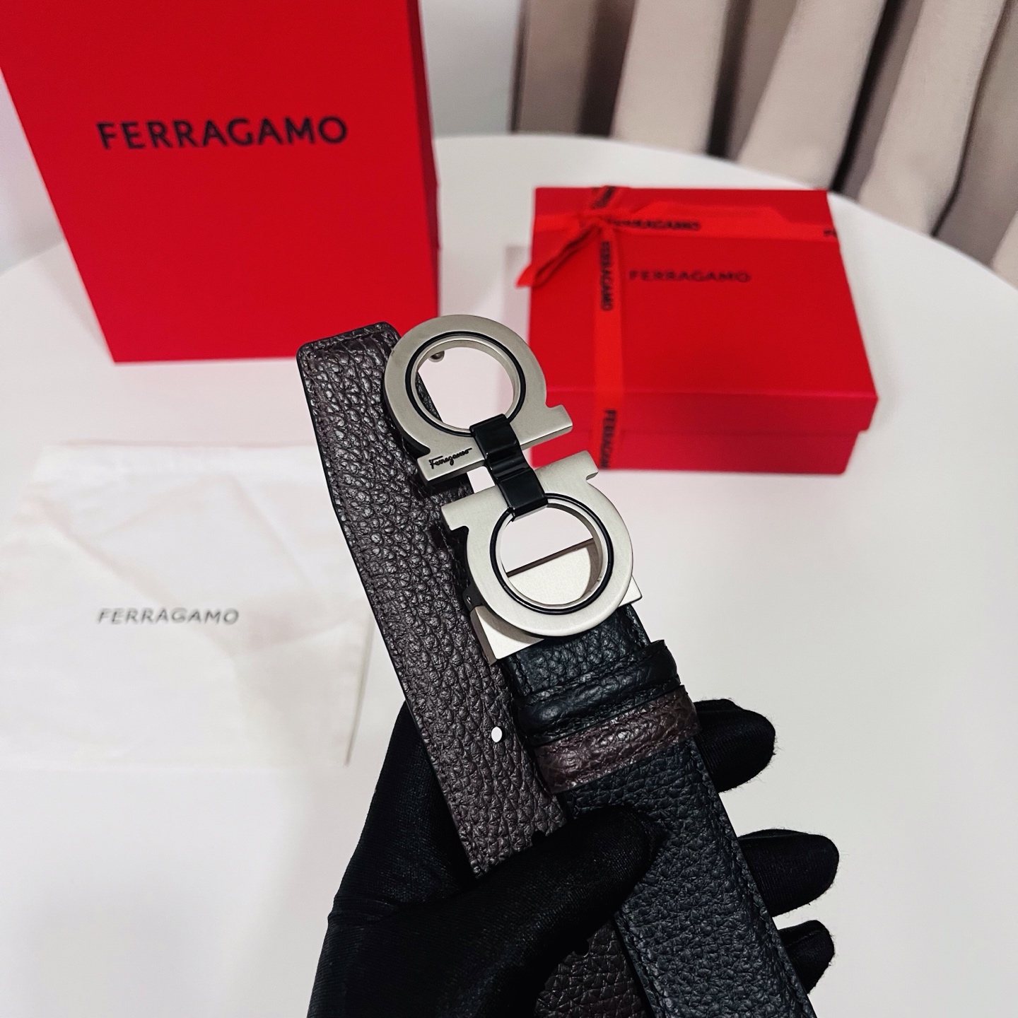 Ferragamo，菲拉格慕 ，宽度3.5cm 高级定制款男士皮带 黑咖双面进口牛皮 可双面使用 自行选
