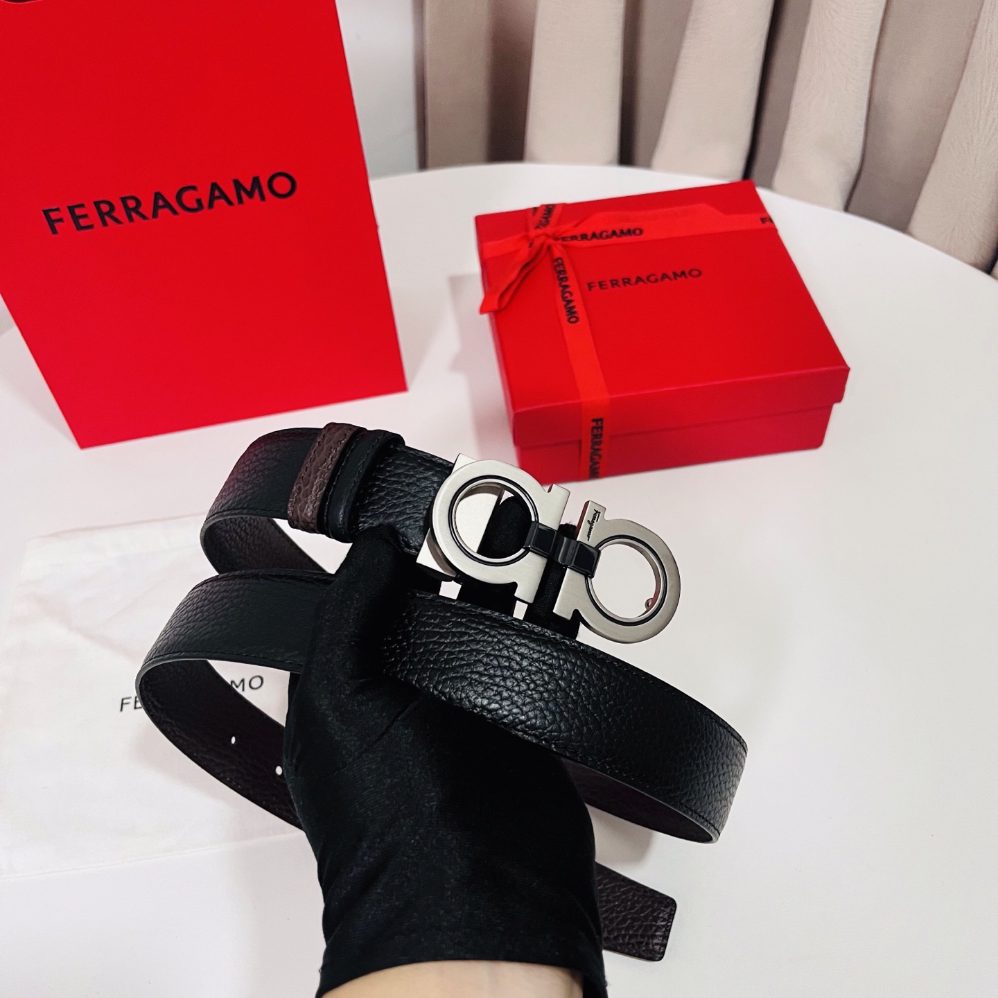Ferragamo，菲拉格慕 ，宽度3.5cm 高级定制款男士皮带 黑咖双面进口牛皮 可双面使用 自行选