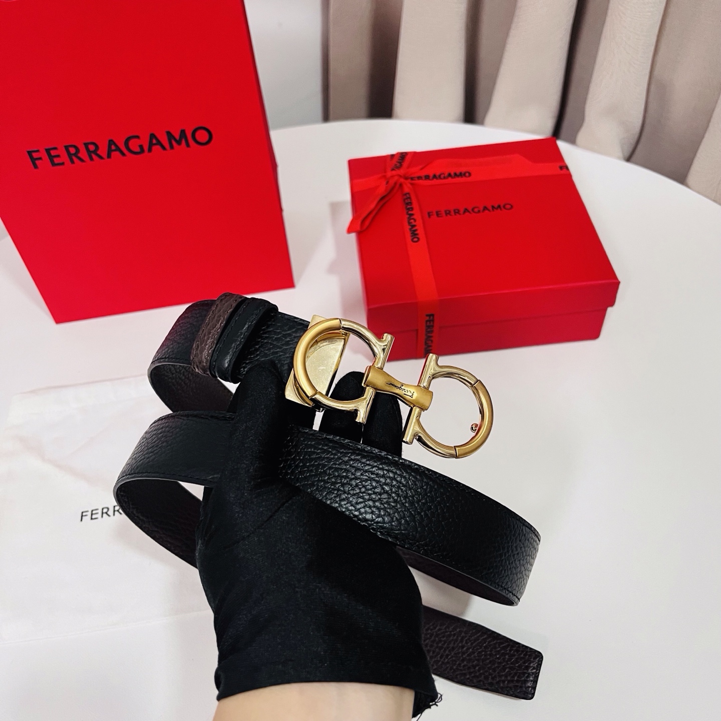 Ferragamo，菲拉格慕 ，宽度3.5cm 高级定制款男士皮带 黑咖双面进口牛皮 可双面使用 自行选