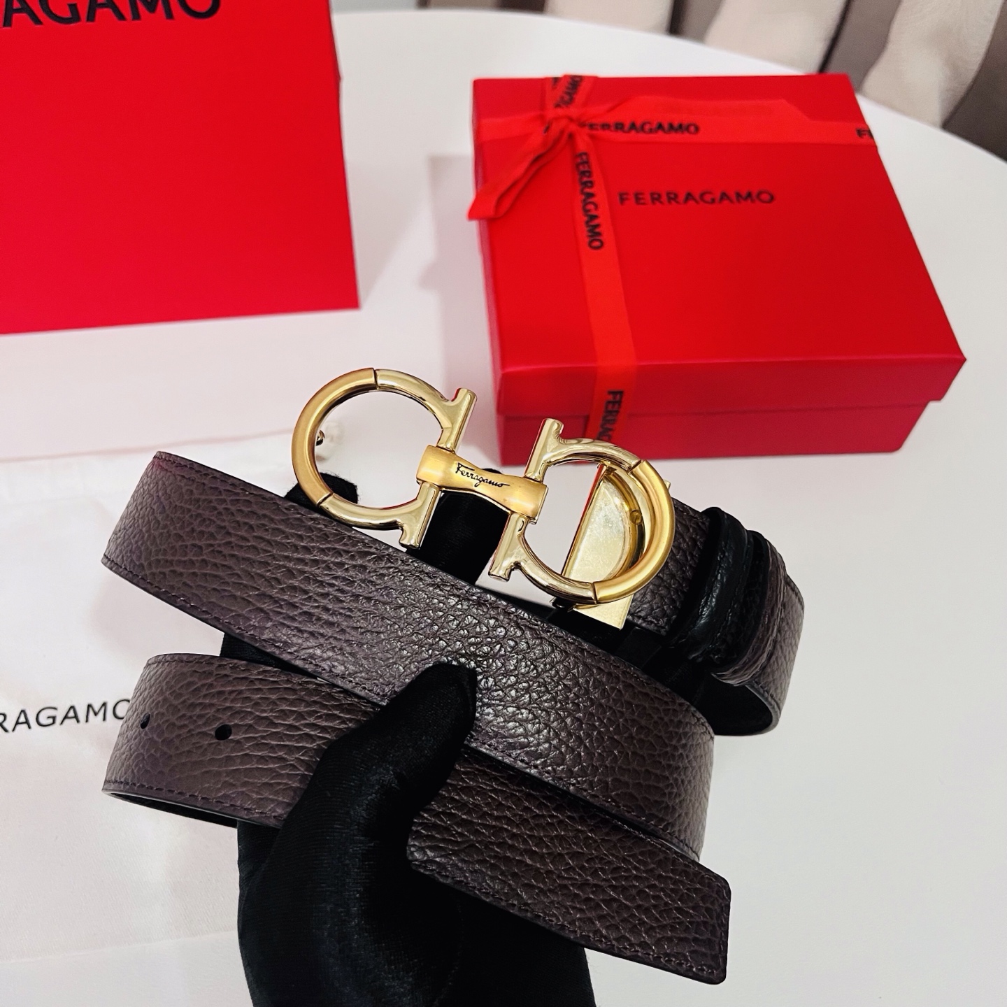 Ferragamo，菲拉格慕 ，宽度3.5cm 高级定制款男士皮带 黑咖双面进口牛皮 可双面使用 自行选