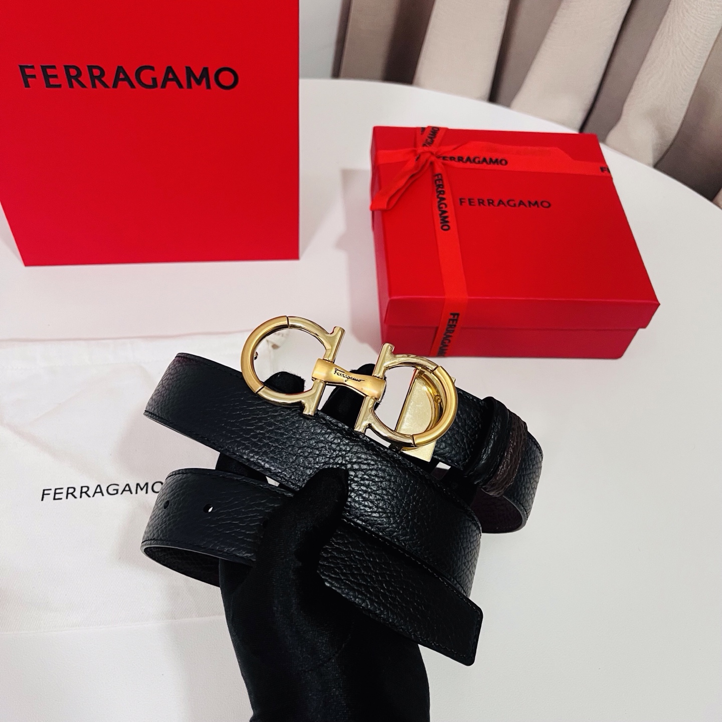 Ferragamo，菲拉格慕 ，宽度3.5cm 高级定制款男士皮带 黑咖双面进口牛皮 可双面使用 自行选