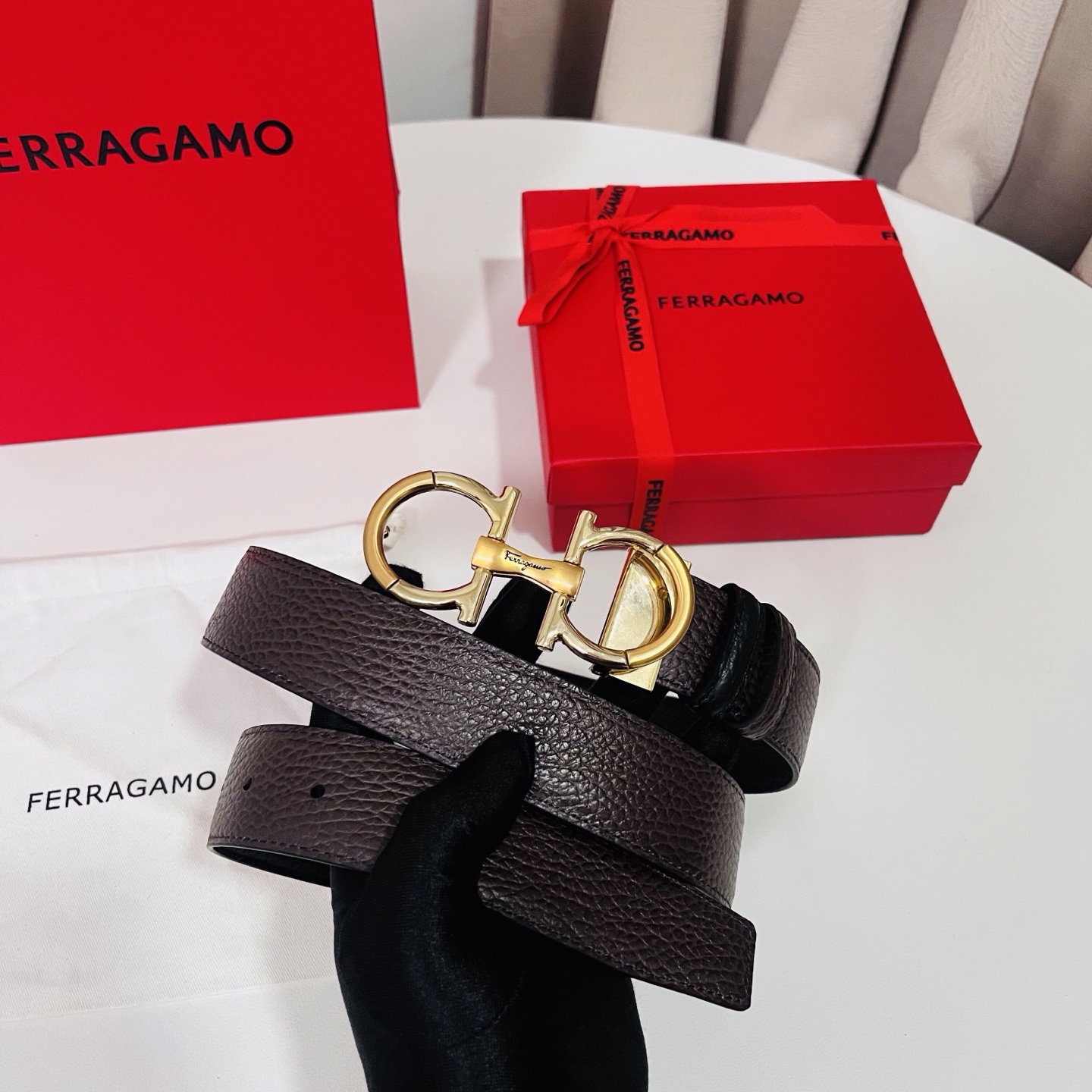 Ferragamo，菲拉格慕 ，宽度3.5cm 高级定制款男士皮带 黑咖双面进口牛皮 可双面使用 自行选