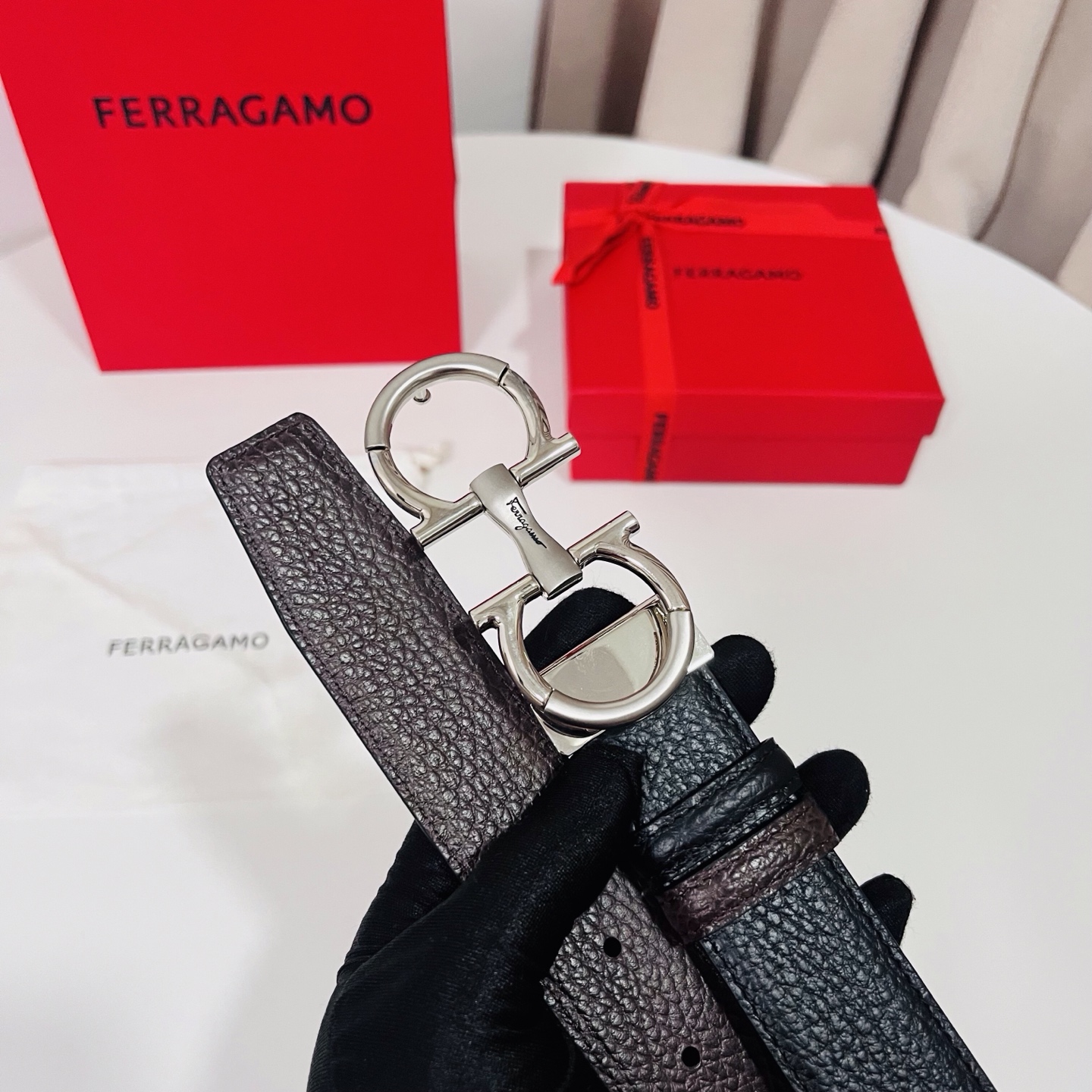 Ferragamo，菲拉格慕 ，宽度3.5cm 高级定制款男士皮带 黑咖双面进口牛皮 可双面使用 自行选