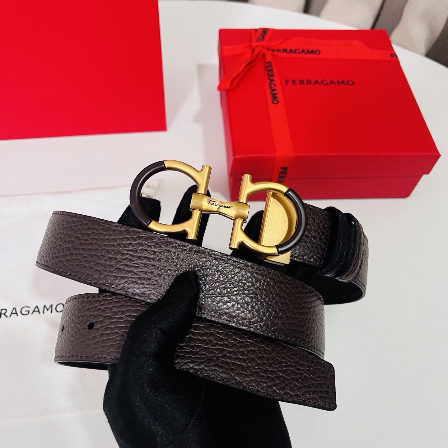 Ferragamo，菲拉格慕 ，宽度3.5cm 高级定制款男士皮带 黑咖双面进口牛皮 可双面使用 自行选