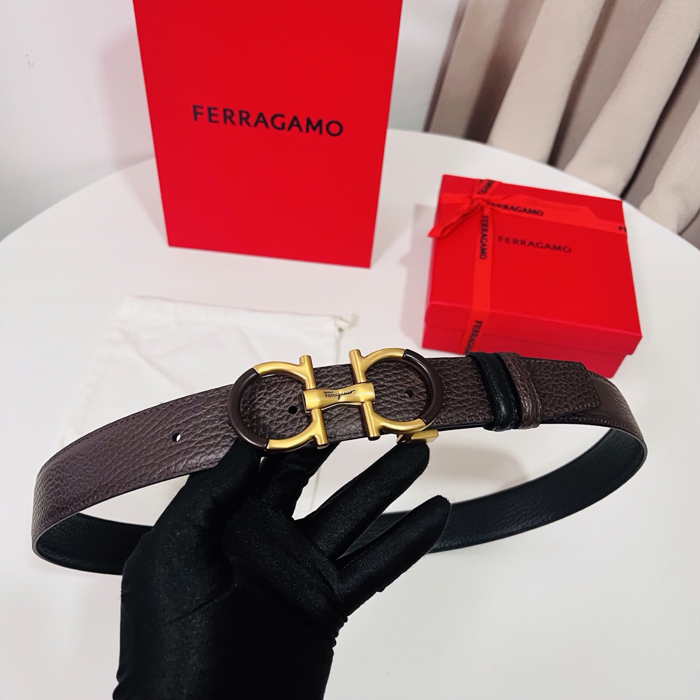 Ferragamo，菲拉格慕 ，宽度3.5cm 高级定制款男士皮带 黑咖双面进口牛皮 可双面使用 自行选