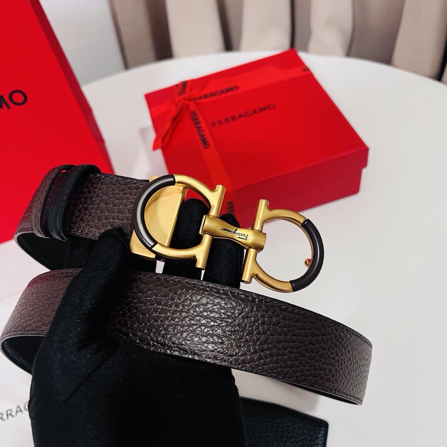 Ferragamo，菲拉格慕 ，宽度3.5cm 高级定制款男士皮带 黑咖双面进口牛皮 可双面使用 自行选