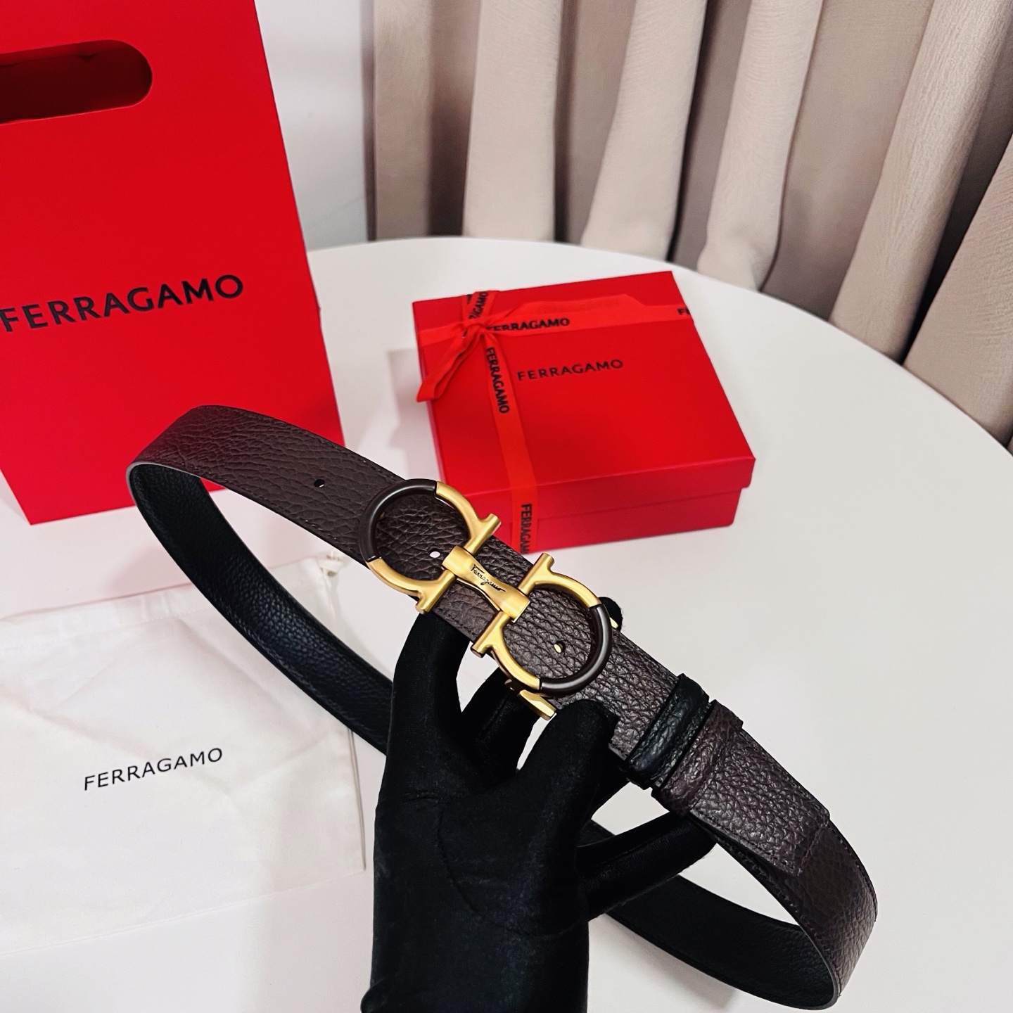 Ferragamo，菲拉格慕 ，宽度3.5cm 高级定制款男士皮带 黑咖双面进口牛皮 可双面使用 自行选
