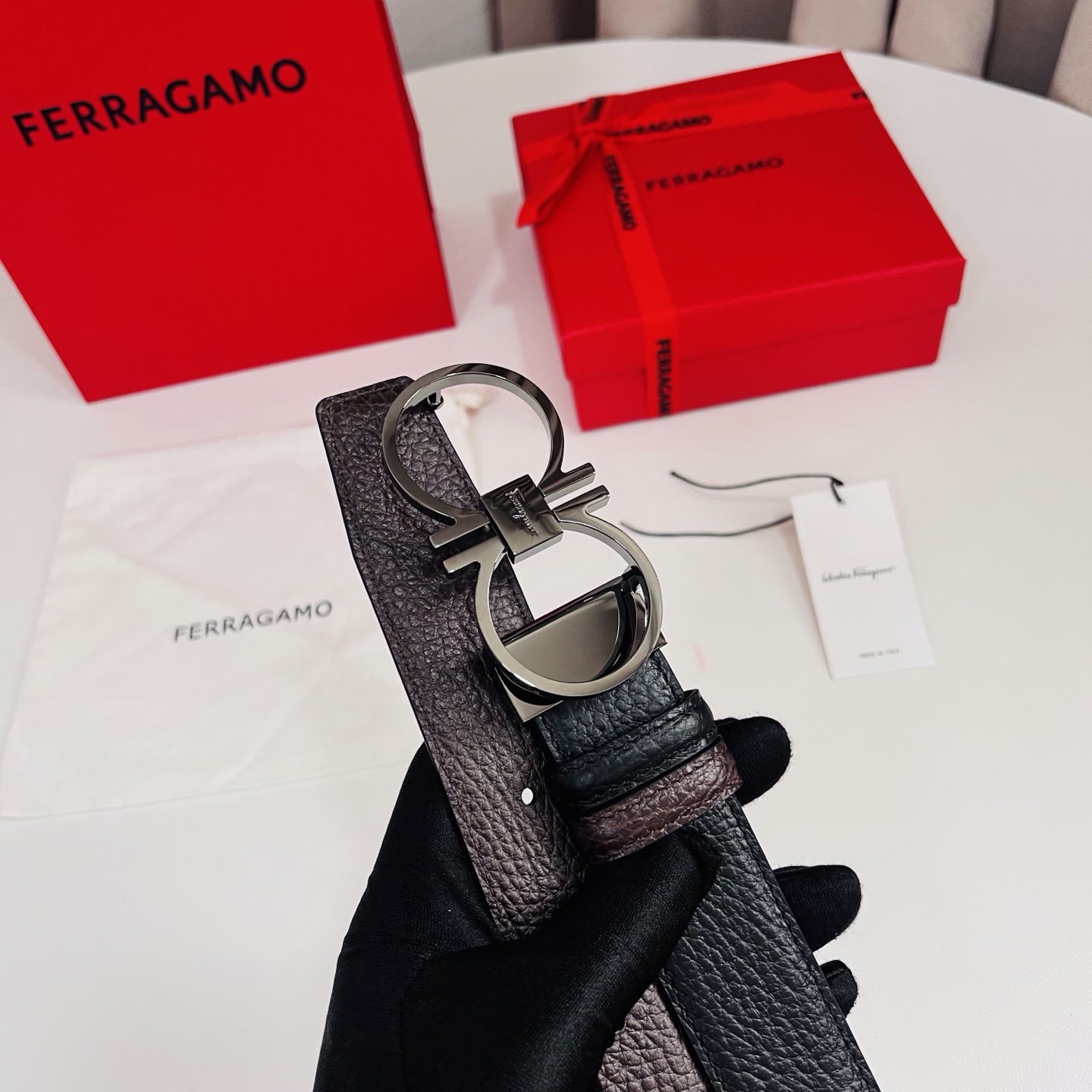 Ferragamo，菲拉格慕 ，宽度3.5cm 高级定制款男士皮带 黑咖双面进口牛皮 可双面使用 自行选