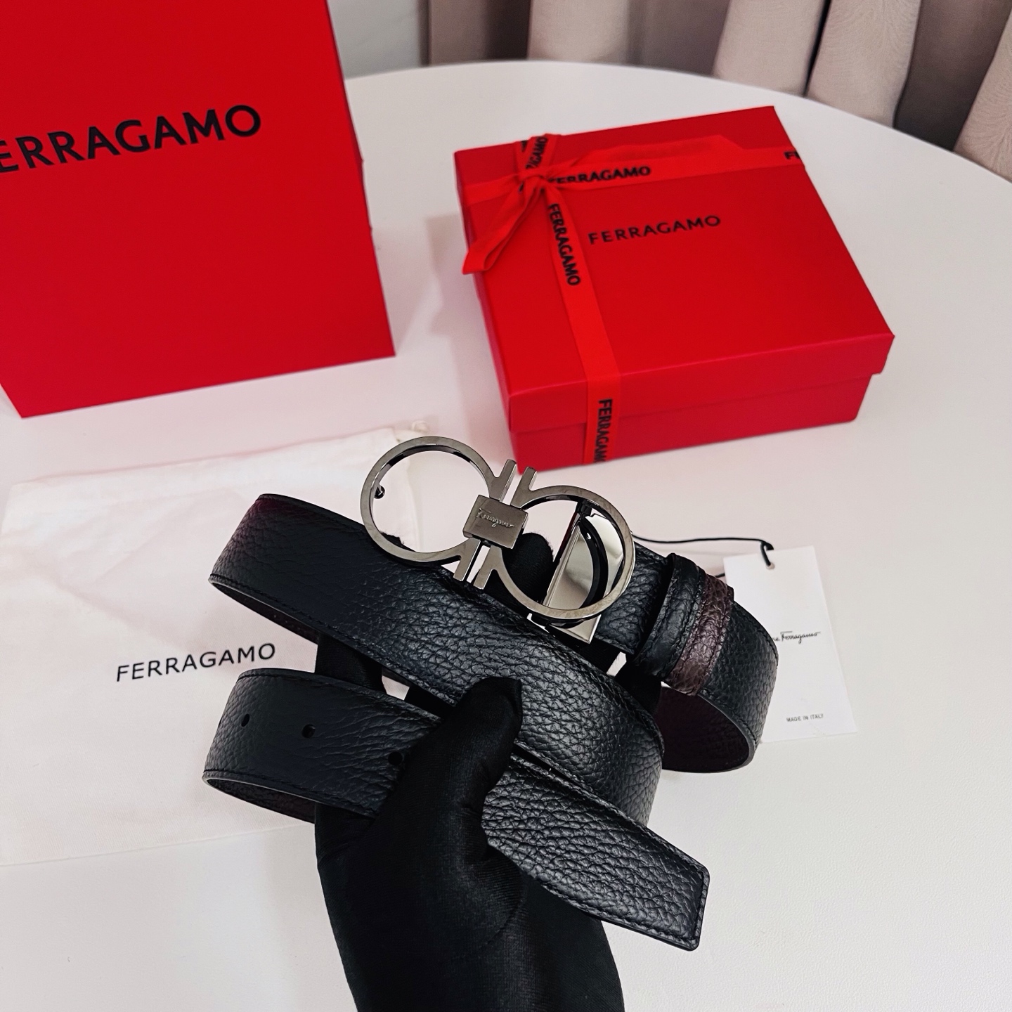 Ferragamo，菲拉格慕 ，宽度3.5cm 高级定制款男士皮带 黑咖双面进口牛皮 可双面使用 自行选