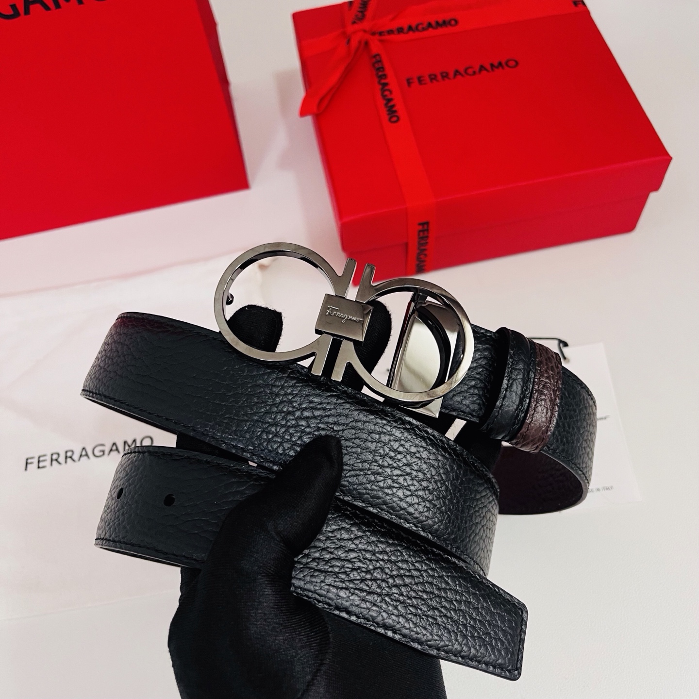 Ferragamo，菲拉格慕 ，宽度3.5cm 高级定制款男士皮带 黑咖双面进口牛皮 可双面使用 自行选