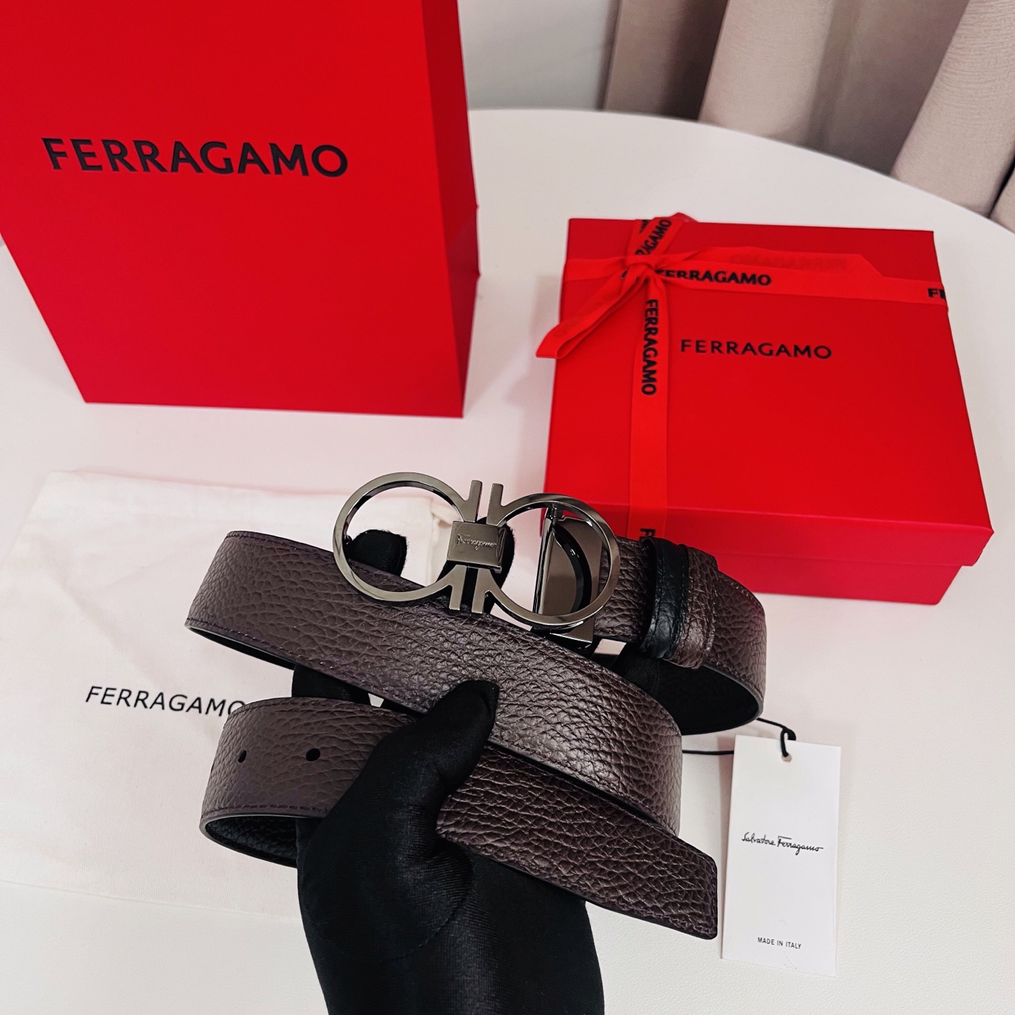 Ferragamo，菲拉格慕 ，宽度3.5cm 高级定制款男士皮带 黑咖双面进口牛皮 可双面使用 自行选