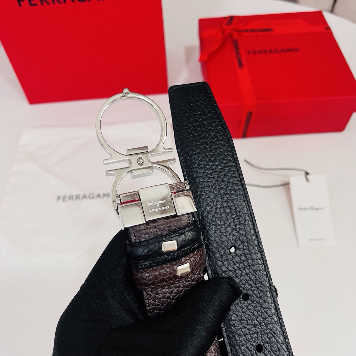 Ferragamo，菲拉格慕 ，宽度3.5cm 高级定制款男士皮带 黑咖双面进口牛皮 可双面使用 自行选