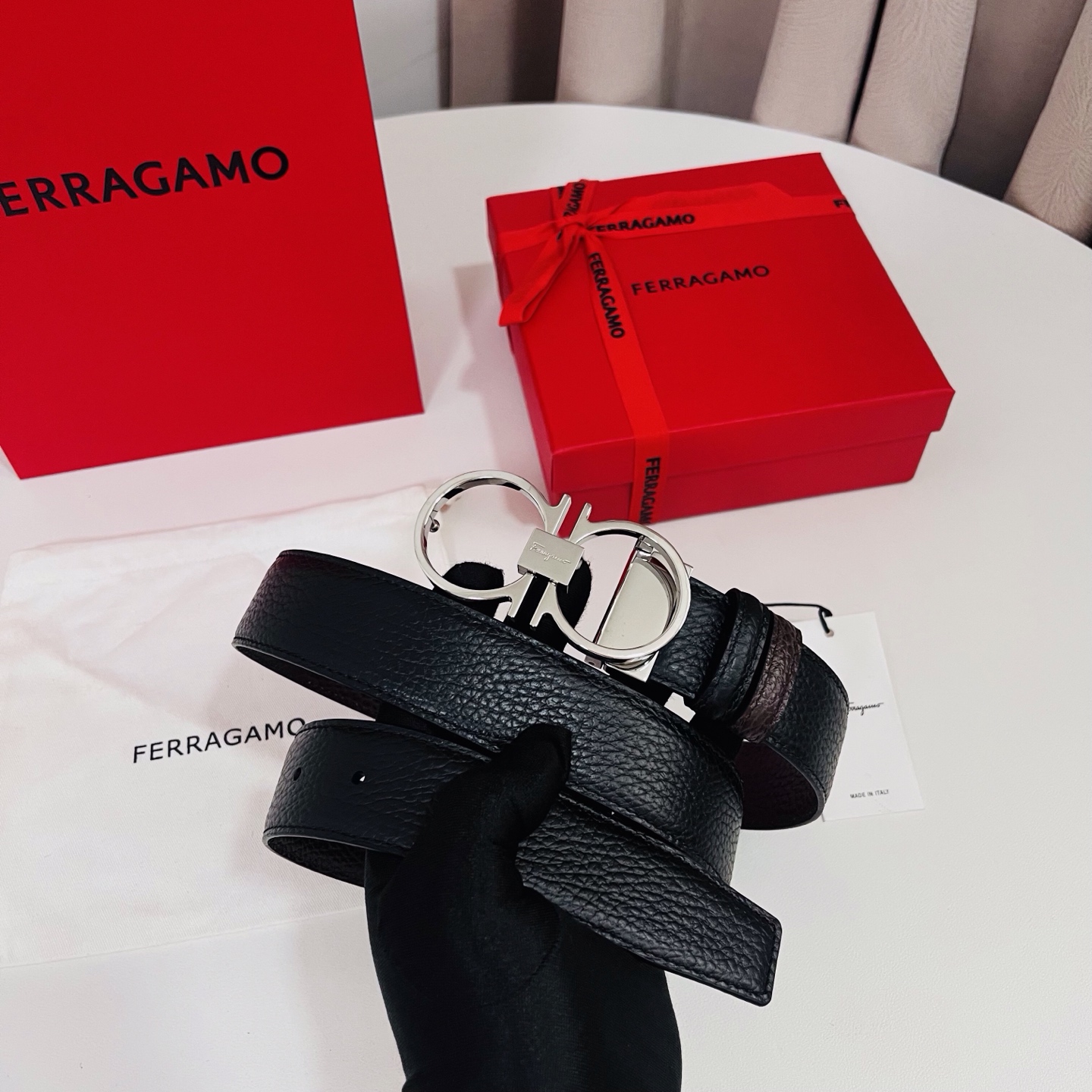Ferragamo，菲拉格慕 ，宽度3.5cm 高级定制款男士皮带 黑咖双面进口牛皮 可双面使用 自行选