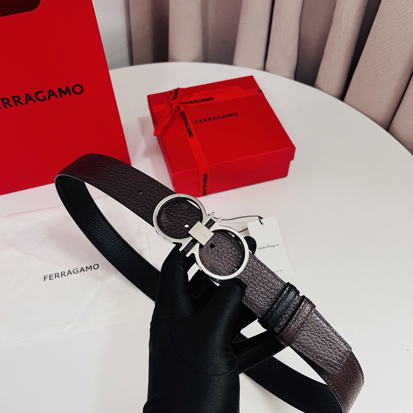 Ferragamo，菲拉格慕 ，宽度3.5cm 高级定制款男士皮带 黑咖双面进口牛皮 可双面使用 自行选