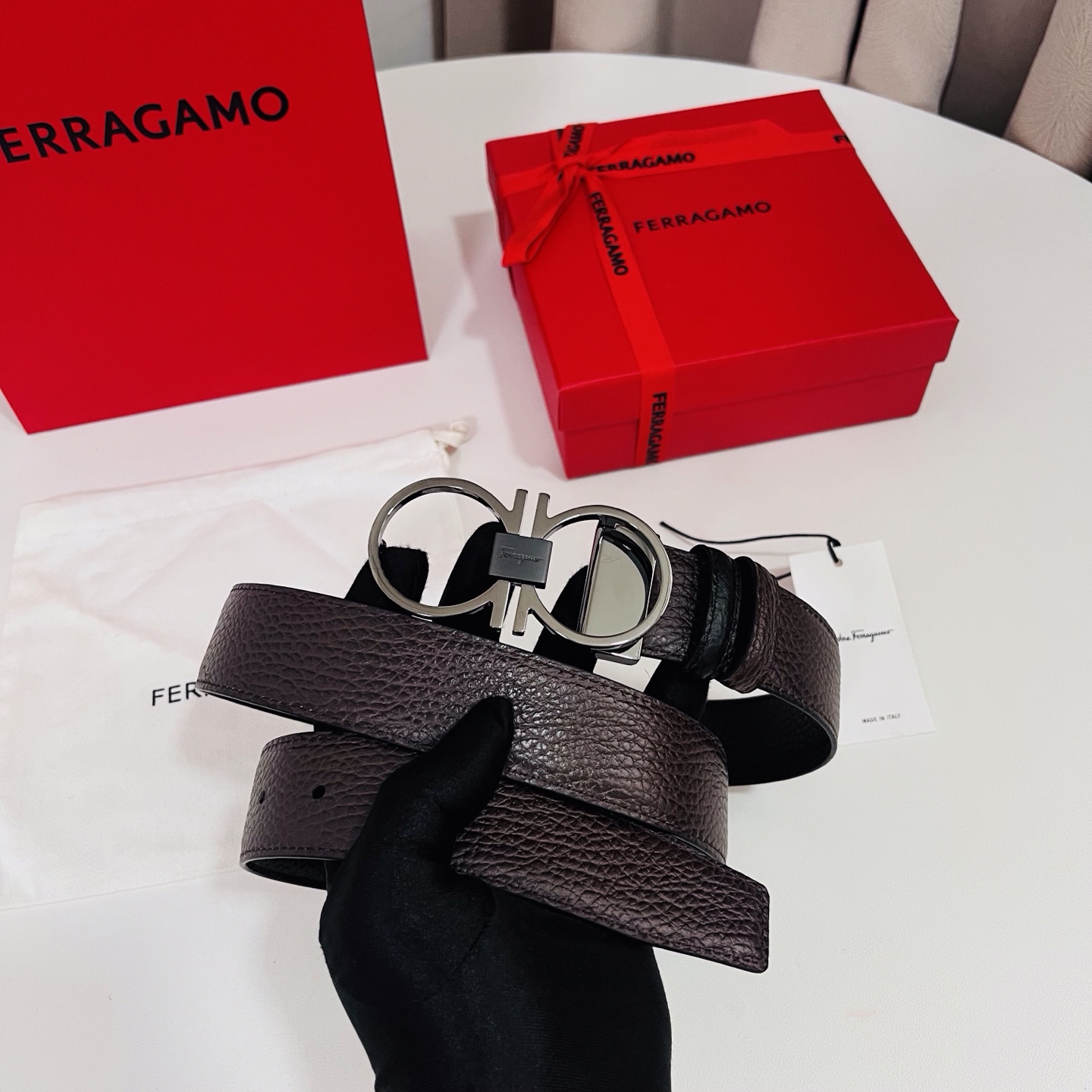 Ferragamo，菲拉格慕 ，宽度3.5cm 高级定制款男士皮带 黑咖双面进口牛皮 可双面使用 自行选