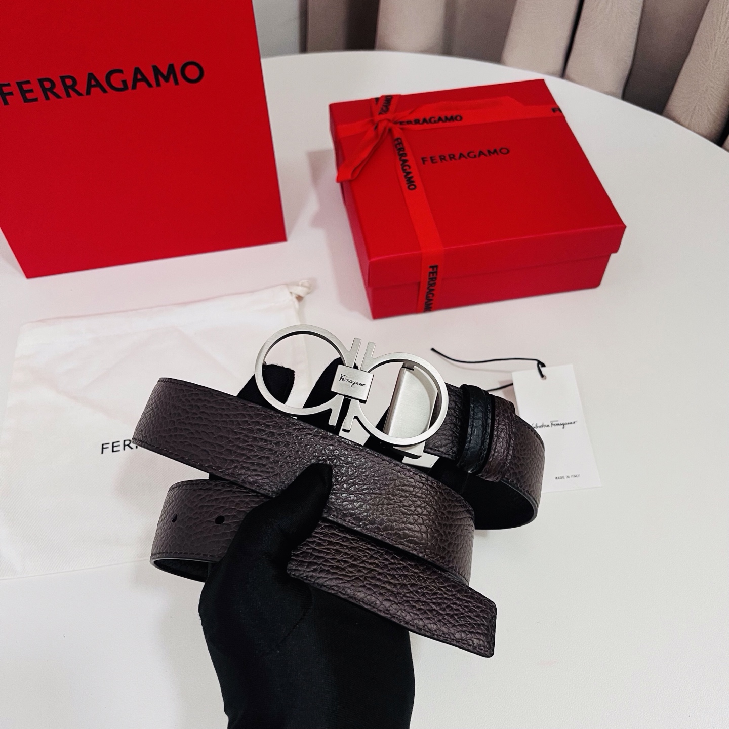 Ferragamo，菲拉格慕 ，宽度3.5cm 高级定制款男士皮带 黑咖双面进口牛皮 可双面使用 自行选