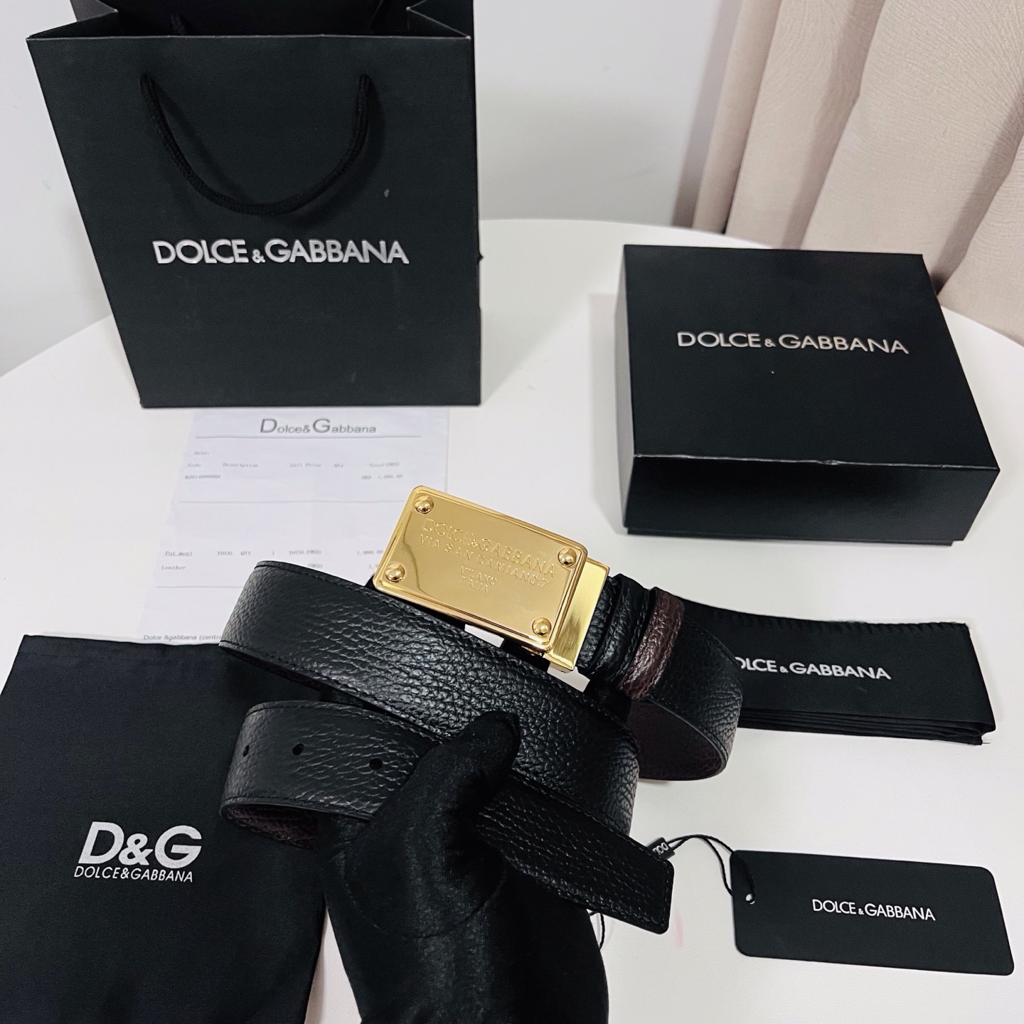 DG 杜嘉班纳，男士双面简约皮带字母logo搭扣. 双面牛皮 3.5cm