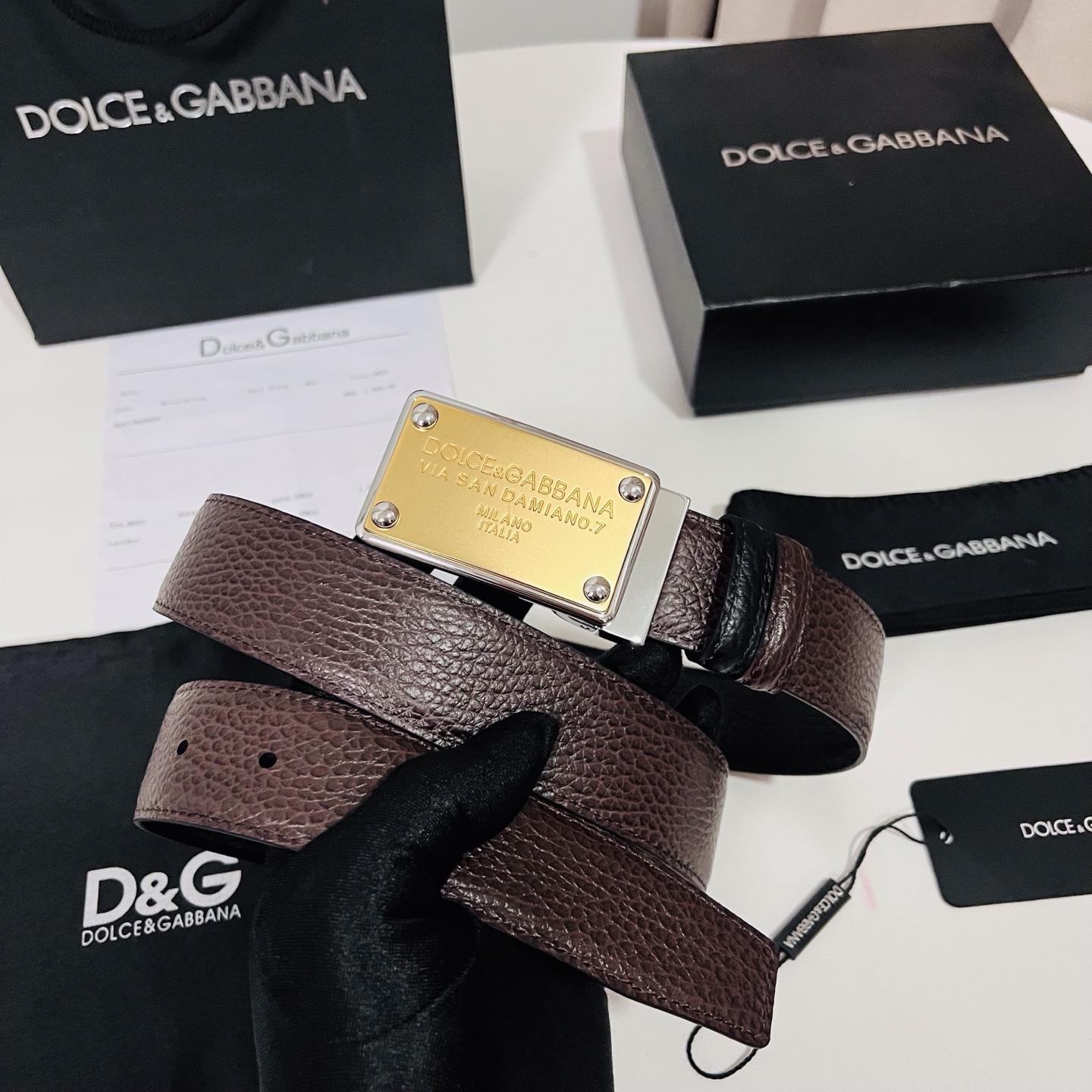 DG 杜嘉班纳，男士双面简约皮带字母logo搭扣. 双面牛皮 3.5cm