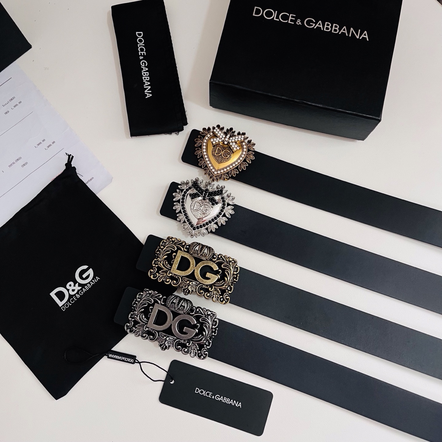 Dolce&Gabbana 新款 金色电镀金属徽标搭扣•搭扣下方设有点扣• 无镍搭扣与配件• 意大利制造