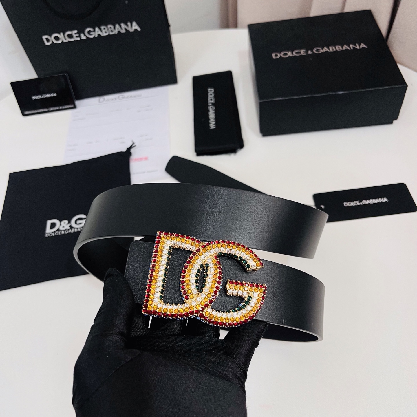 Dolce&Gabbana 新款 满天星 电镀金属徽标搭扣•搭扣下方设有点扣• 无镍搭扣与配件• 意大利
