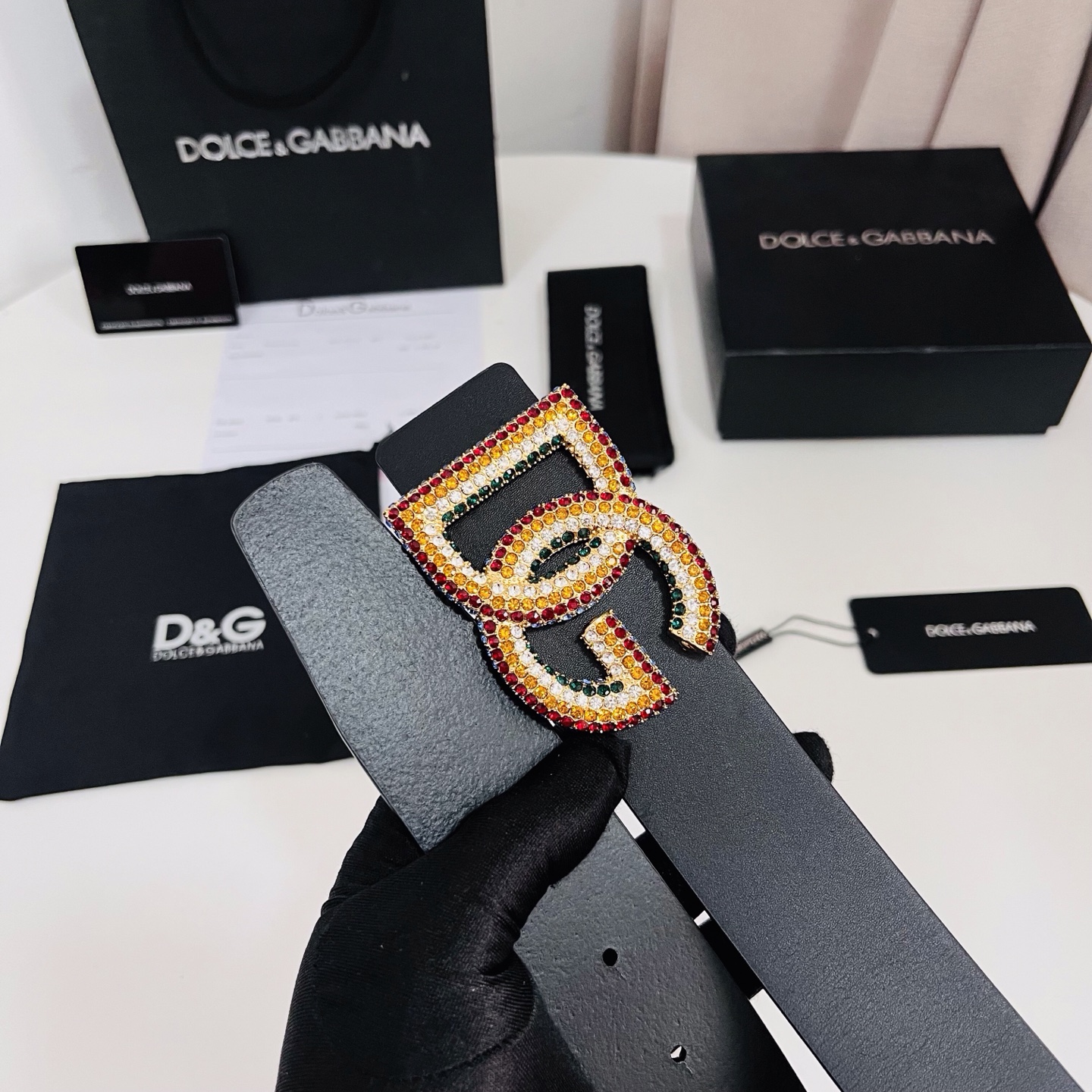 Dolce&Gabbana 新款 满天星 电镀金属徽标搭扣•搭扣下方设有点扣• 无镍搭扣与配件• 意大利