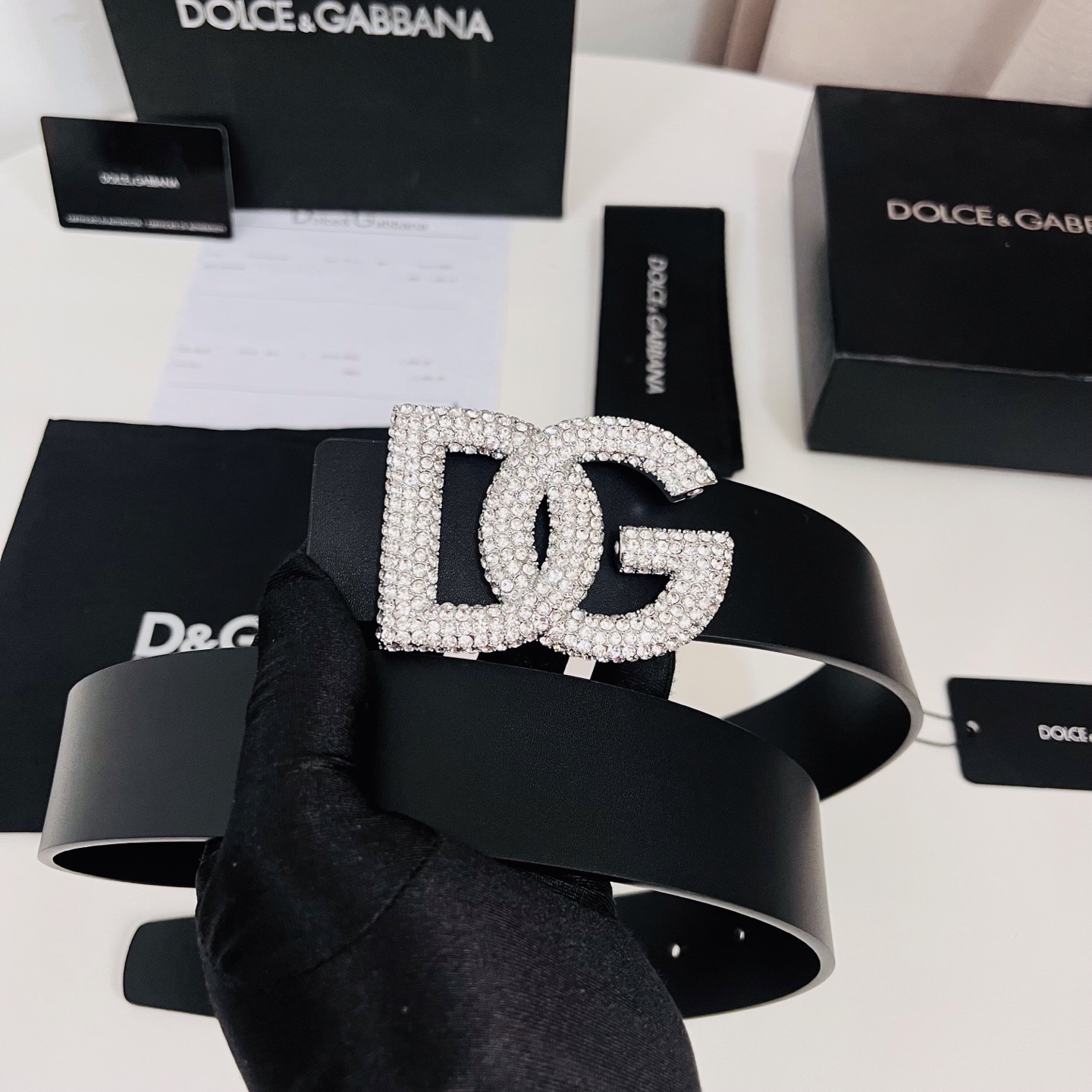 Dolce&Gabbana 新款 满天星 电镀金属徽标搭扣•搭扣下方设有点扣• 无镍搭扣与配件• 意大利